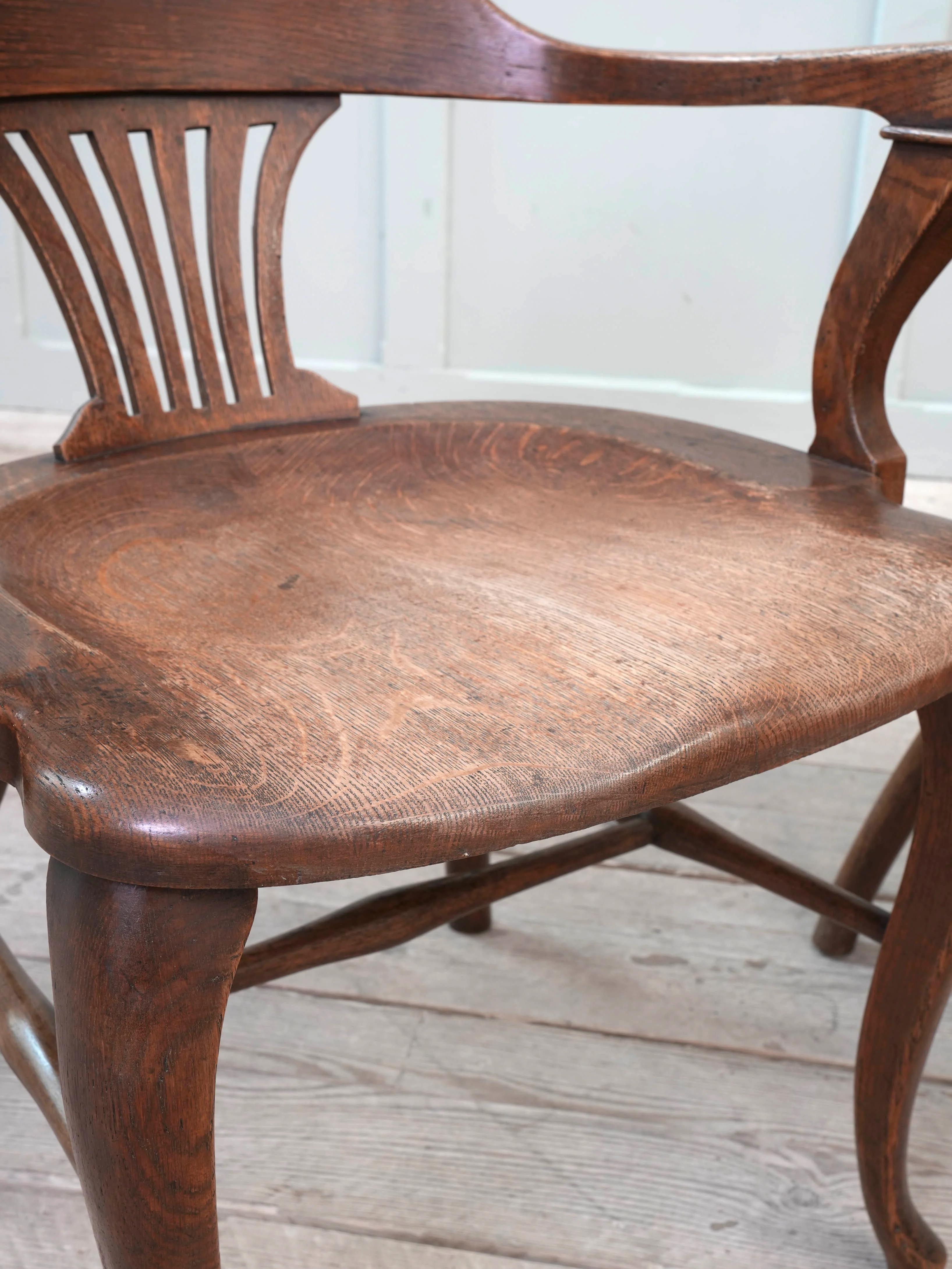 A Pair of 1920s Oak Desk Chairs - Image 10