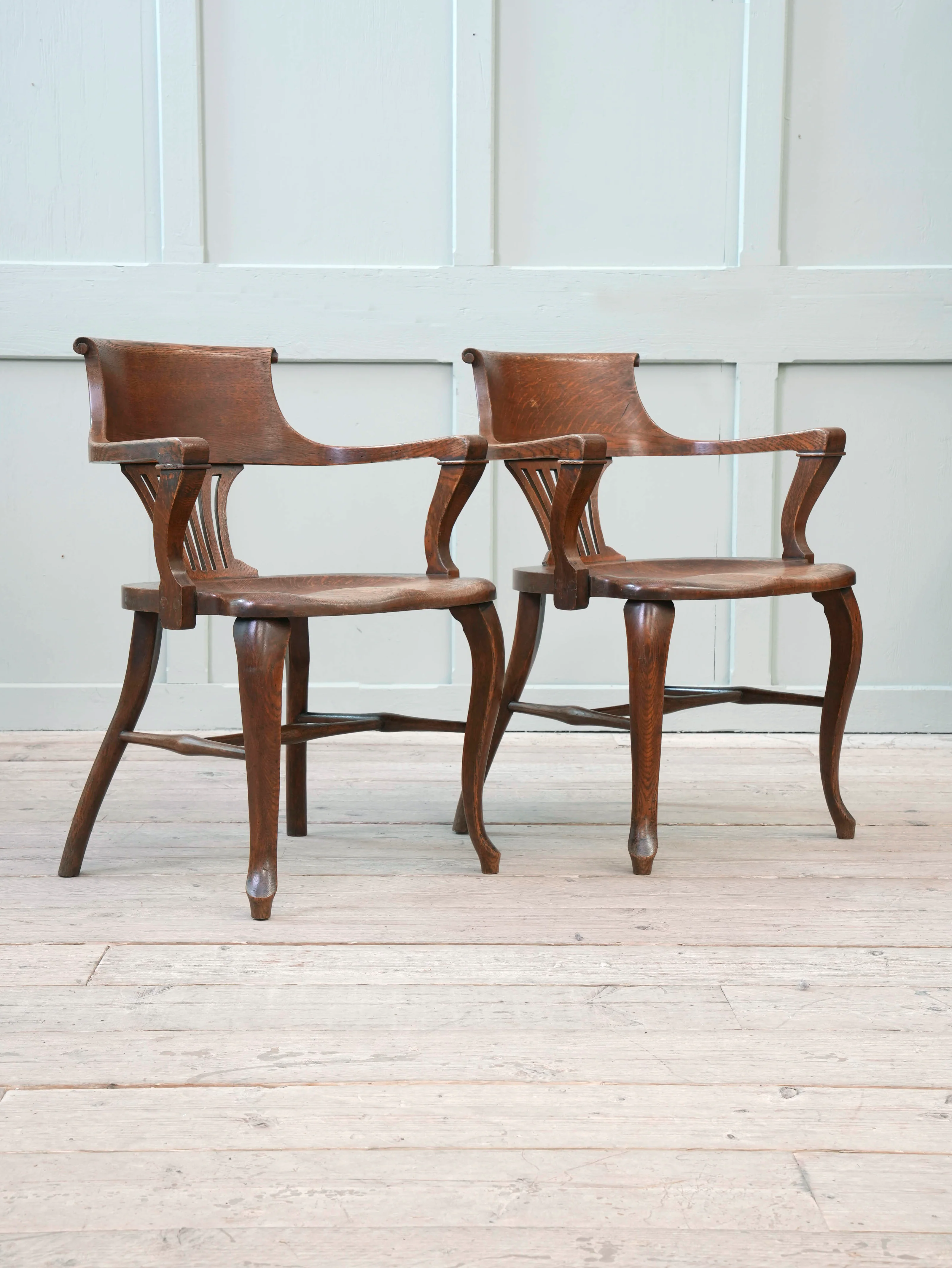 A Pair of 1920s Oak Desk Chairs - Image 3