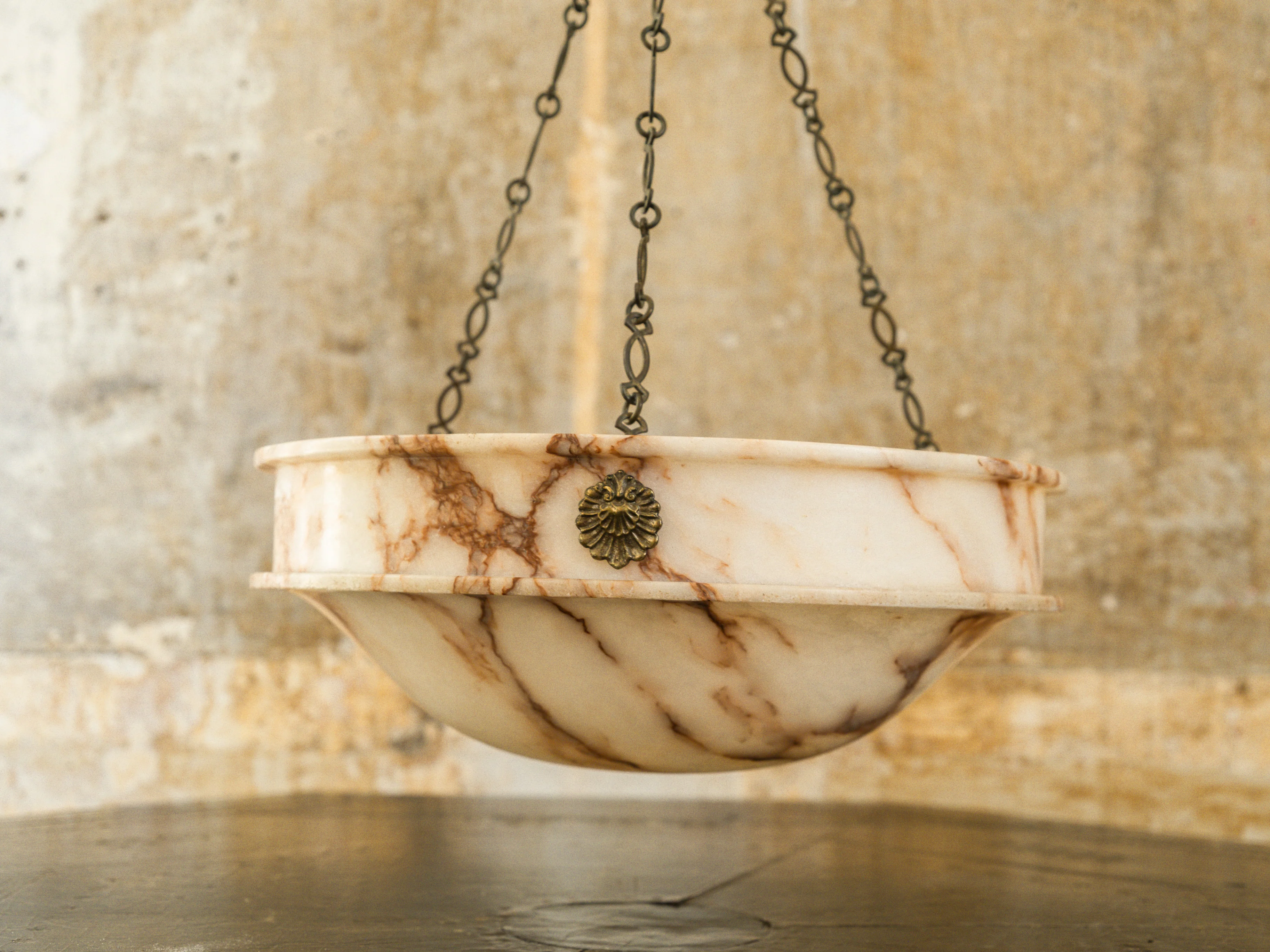 An Early 20th Century Alabaster Dish Light - Image 20
