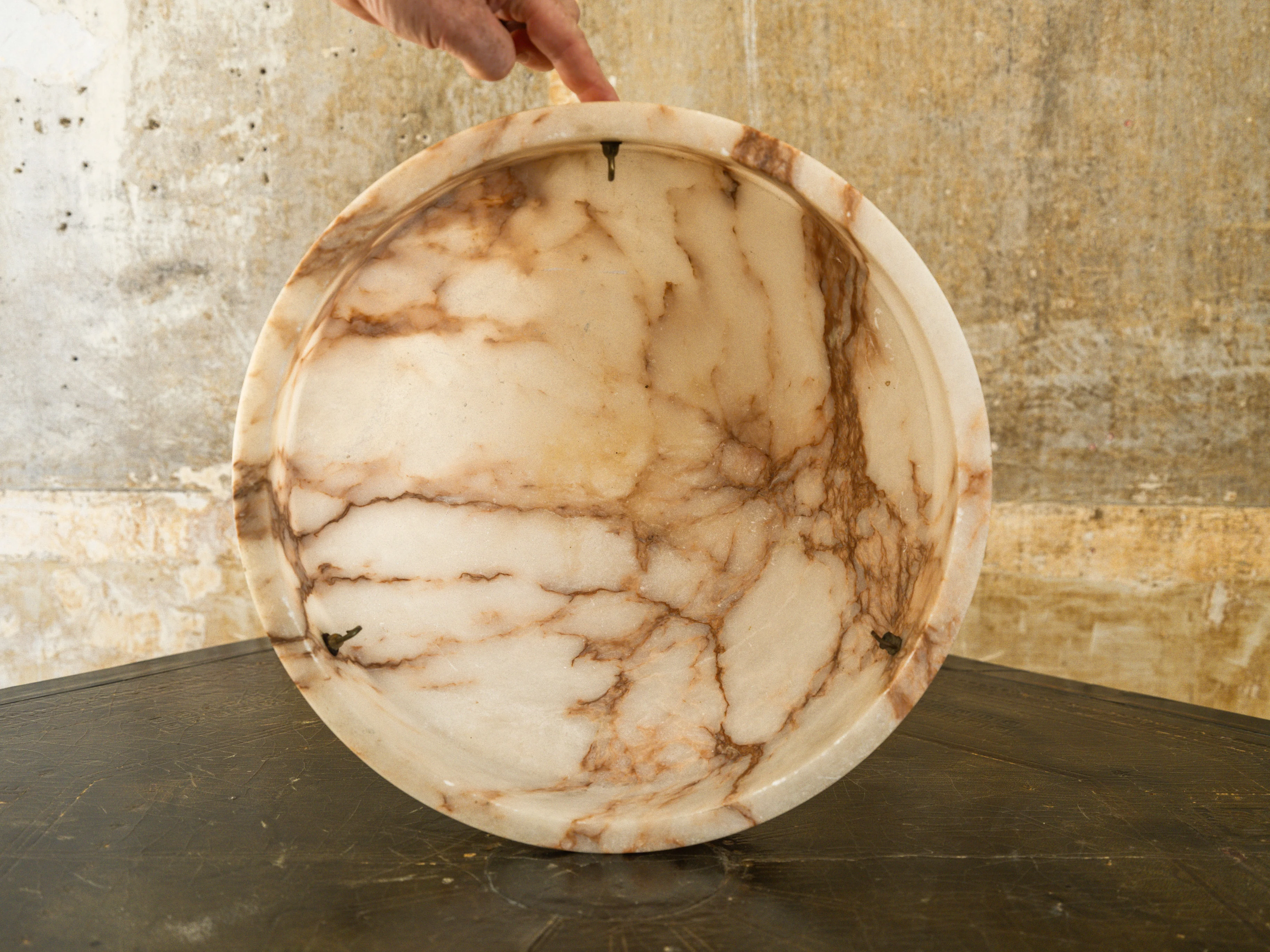 An Early 20th Century Alabaster Dish Light - Image 4