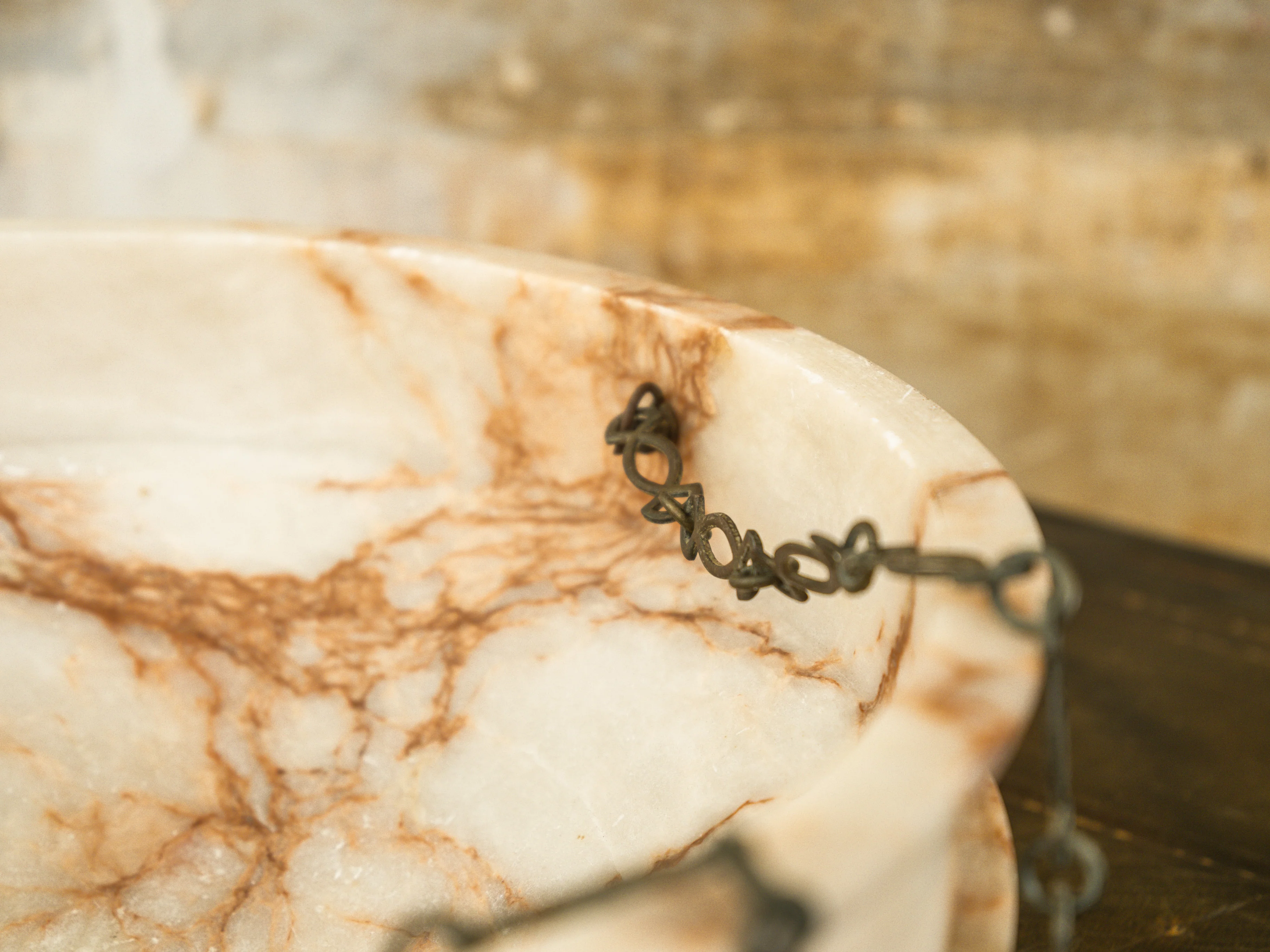 An Early 20th Century Alabaster Dish Light - Image 7