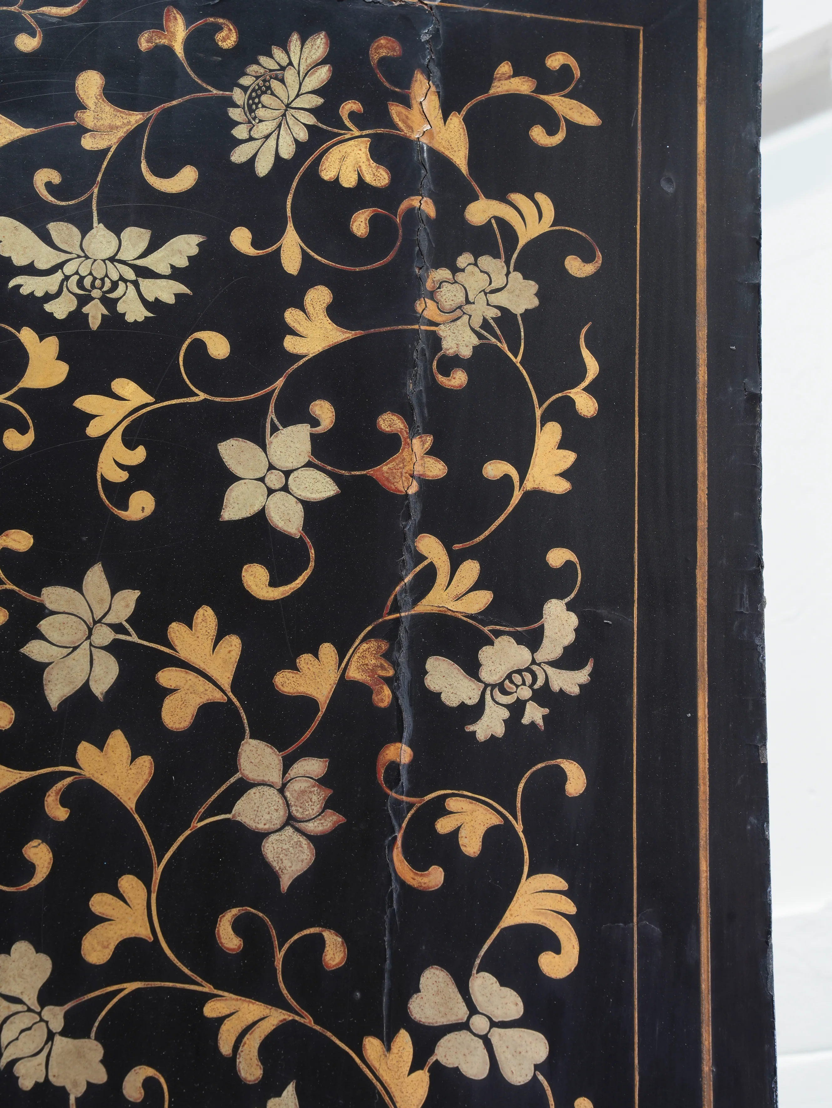 A Regency Eight-Fold Lacquered Room Screen - Image 16