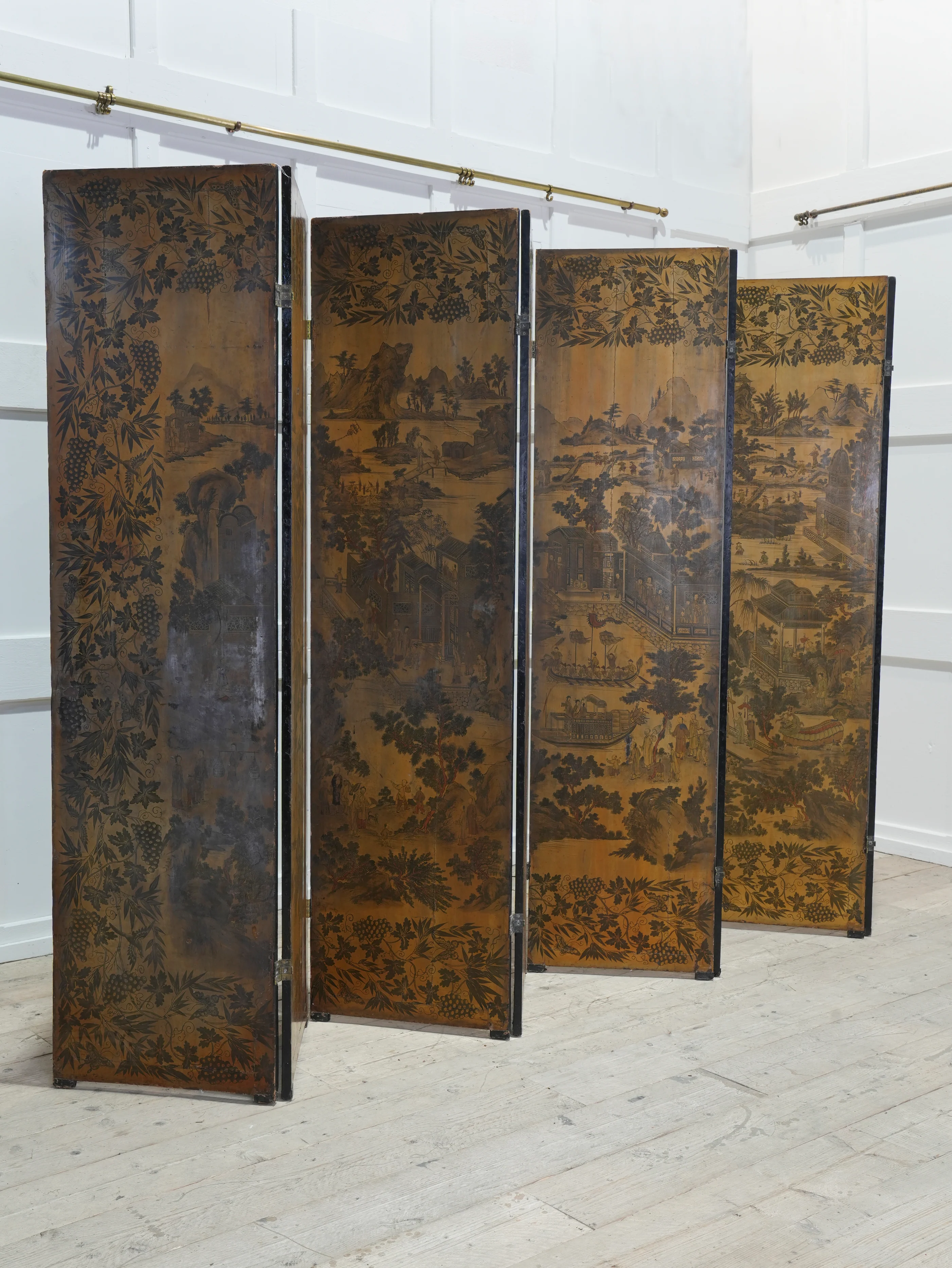 A Regency Eight-Fold Lacquered Room Screen - Image 19