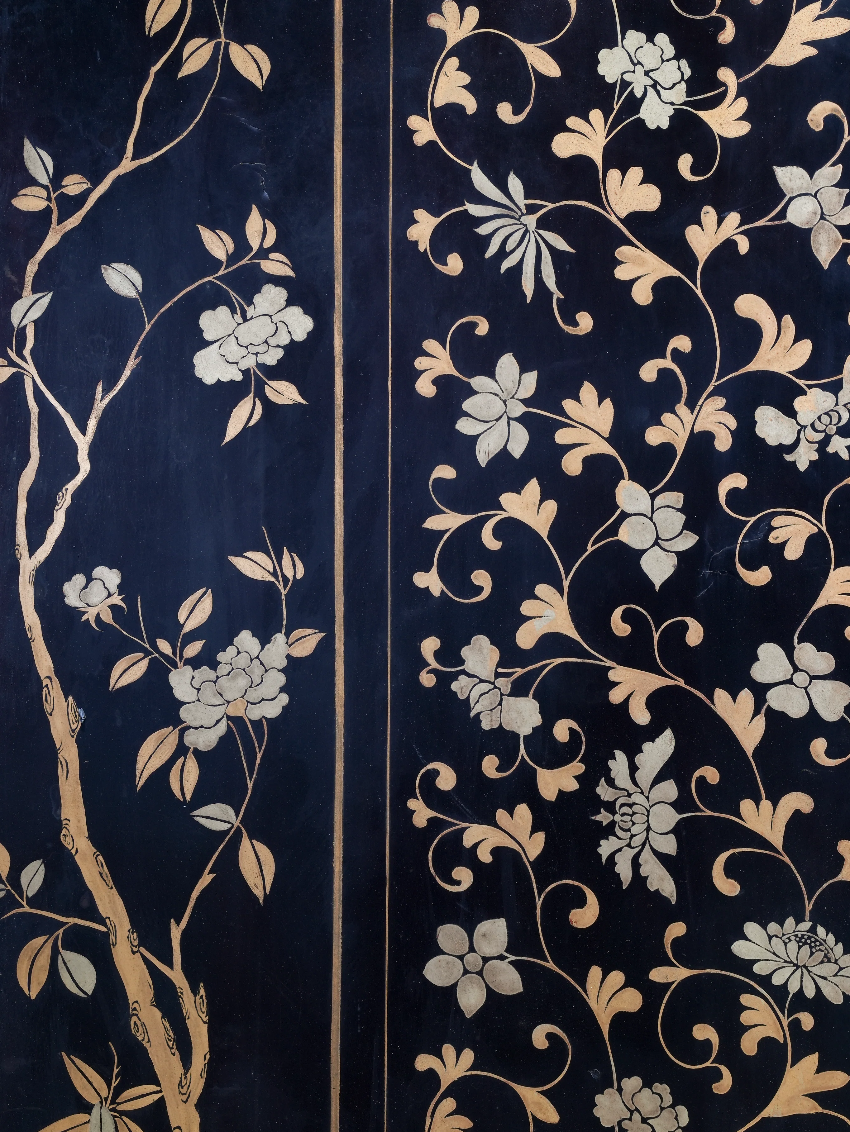 A Regency Eight-Fold Lacquered Room Screen - Image 4