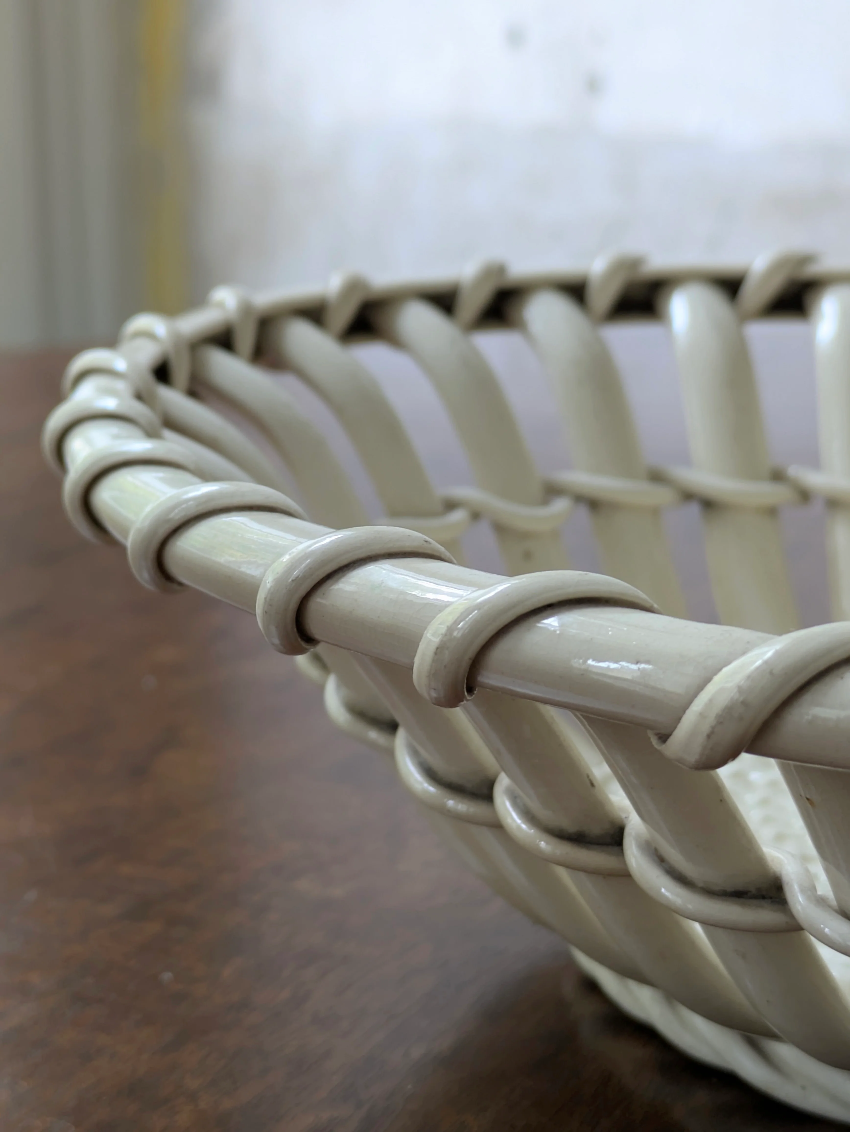 An 18th Century Wedgwood Creamware Lattice Basket - Image 6