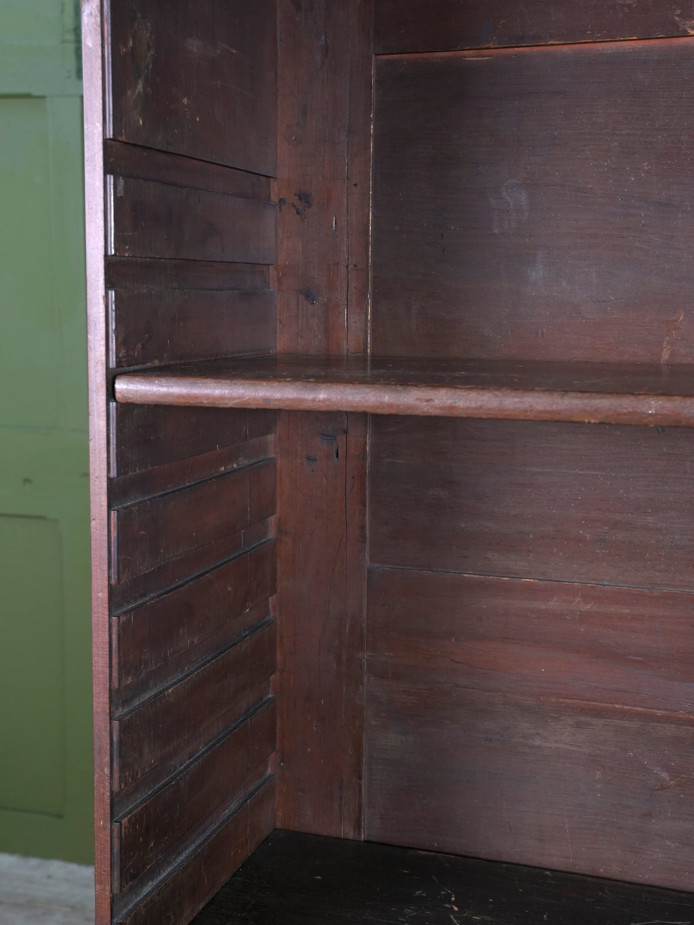 A Late Regency Mahogany Bookcase - Image 6