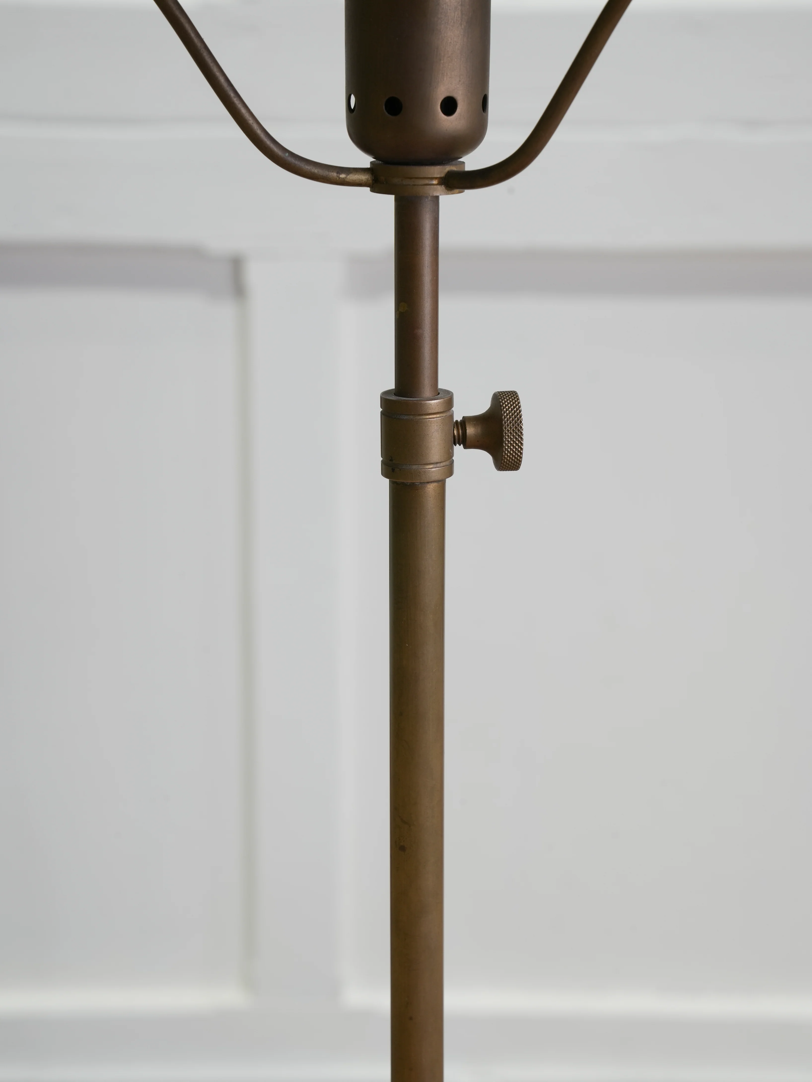 A Modernist Table Lamp - Image 13