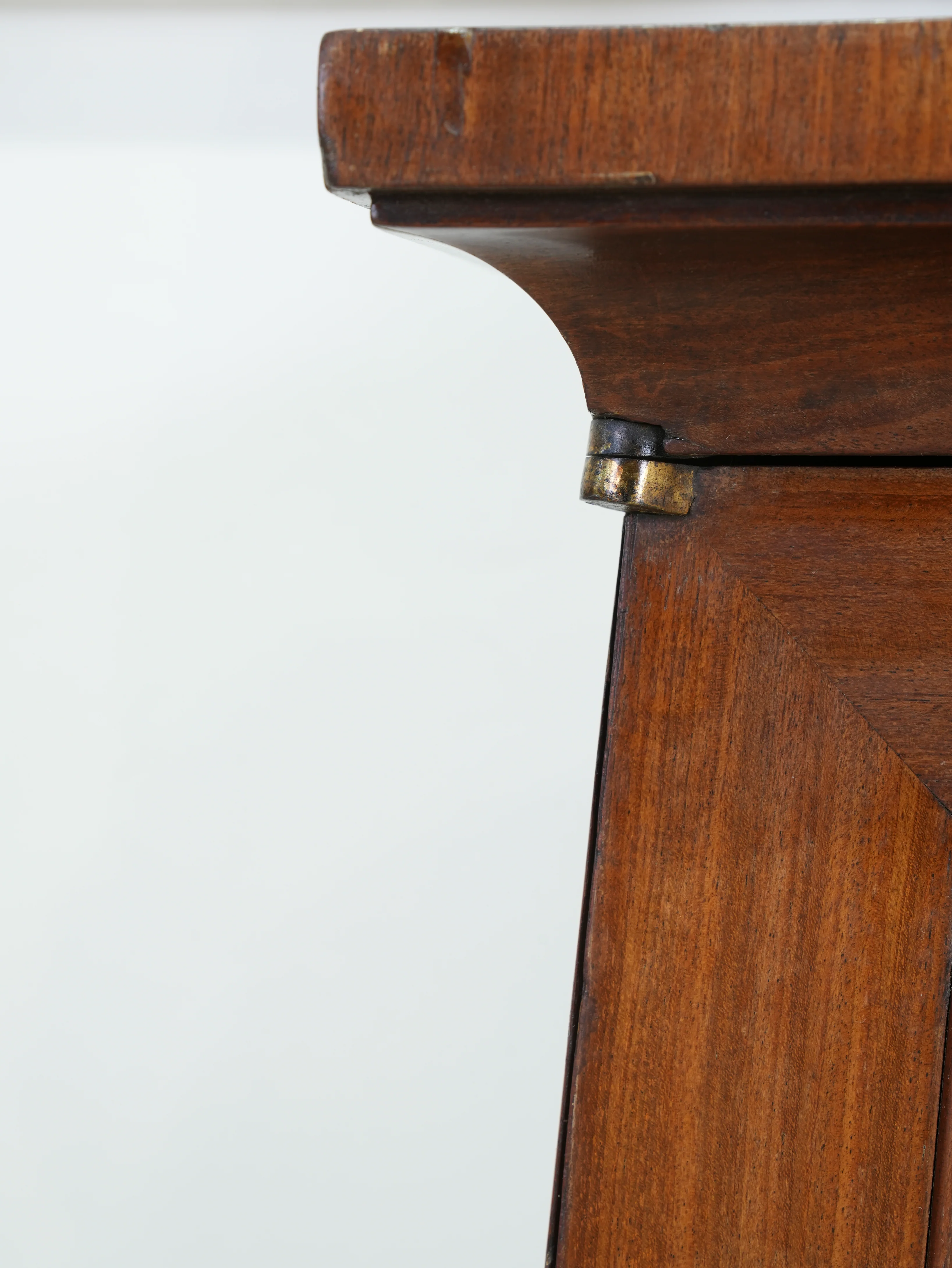 A Regency Mahogany Pedestal Cabinet - Image 11