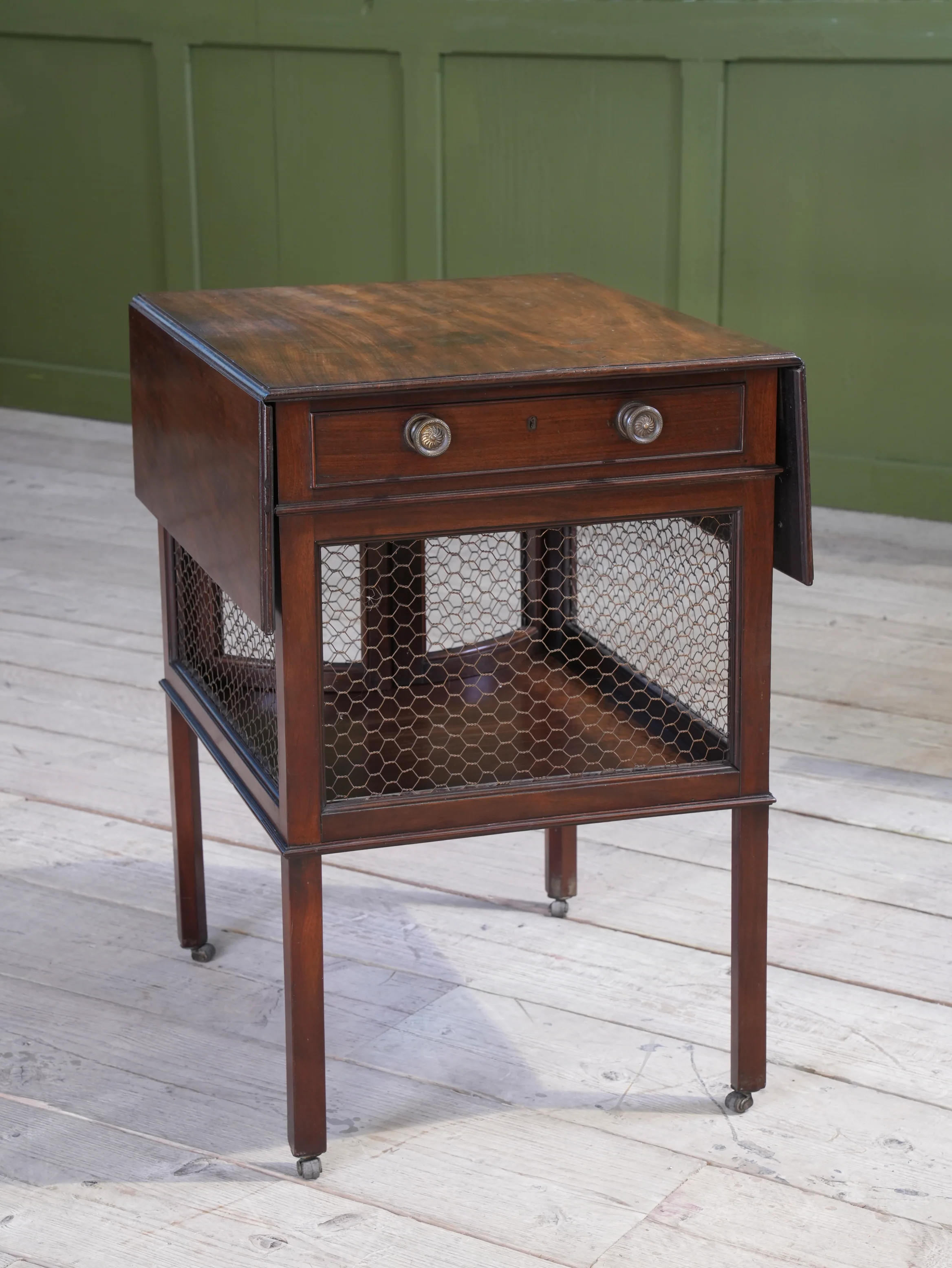 A Chippendale Period Pembroke Supper Table - Image 5