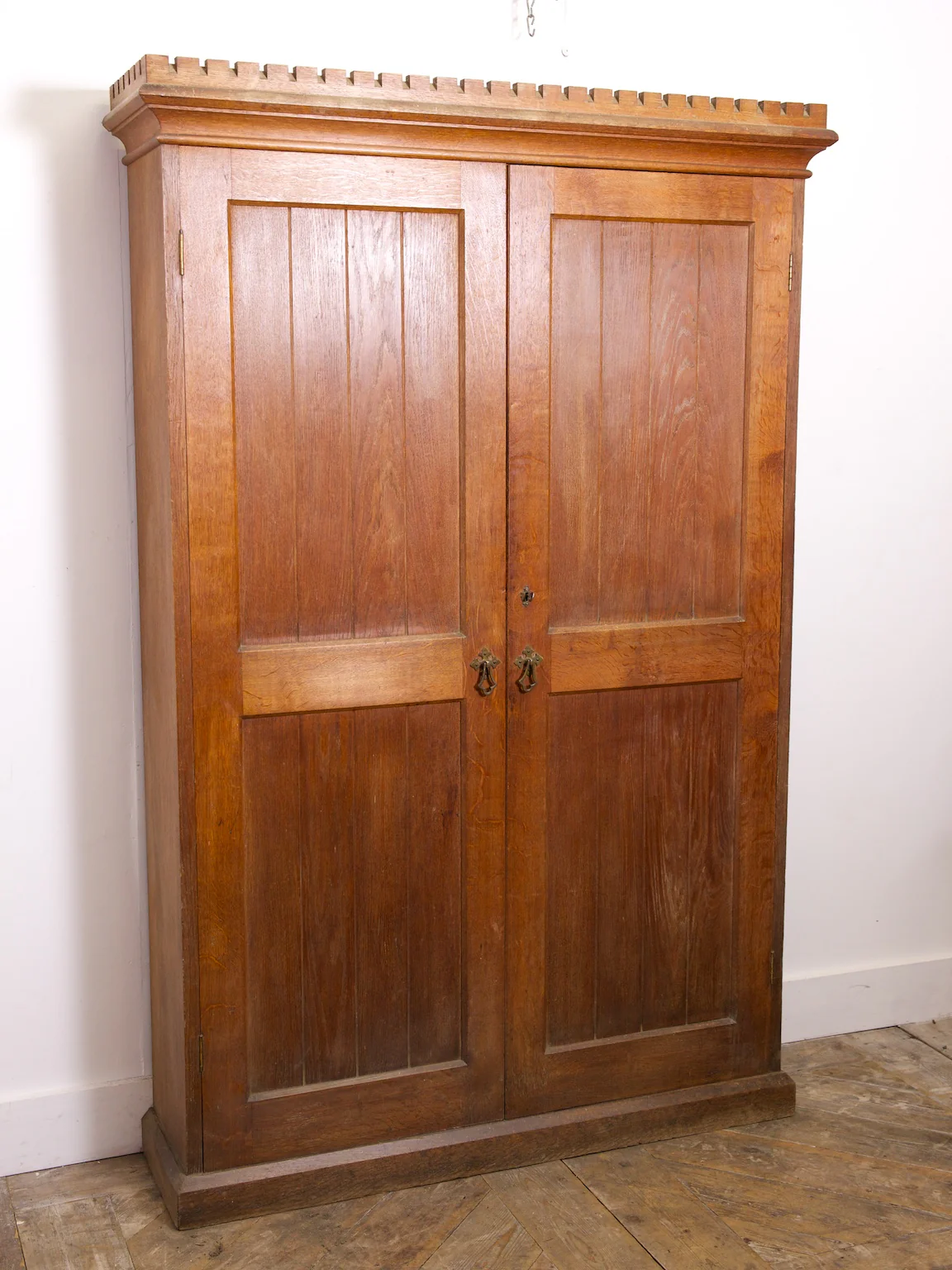 Vestment Cupboard - Image 3