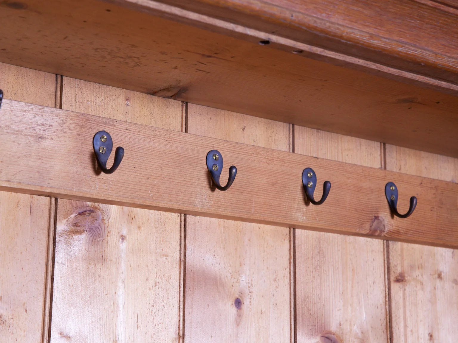 Vestment Cupboard - Image 5