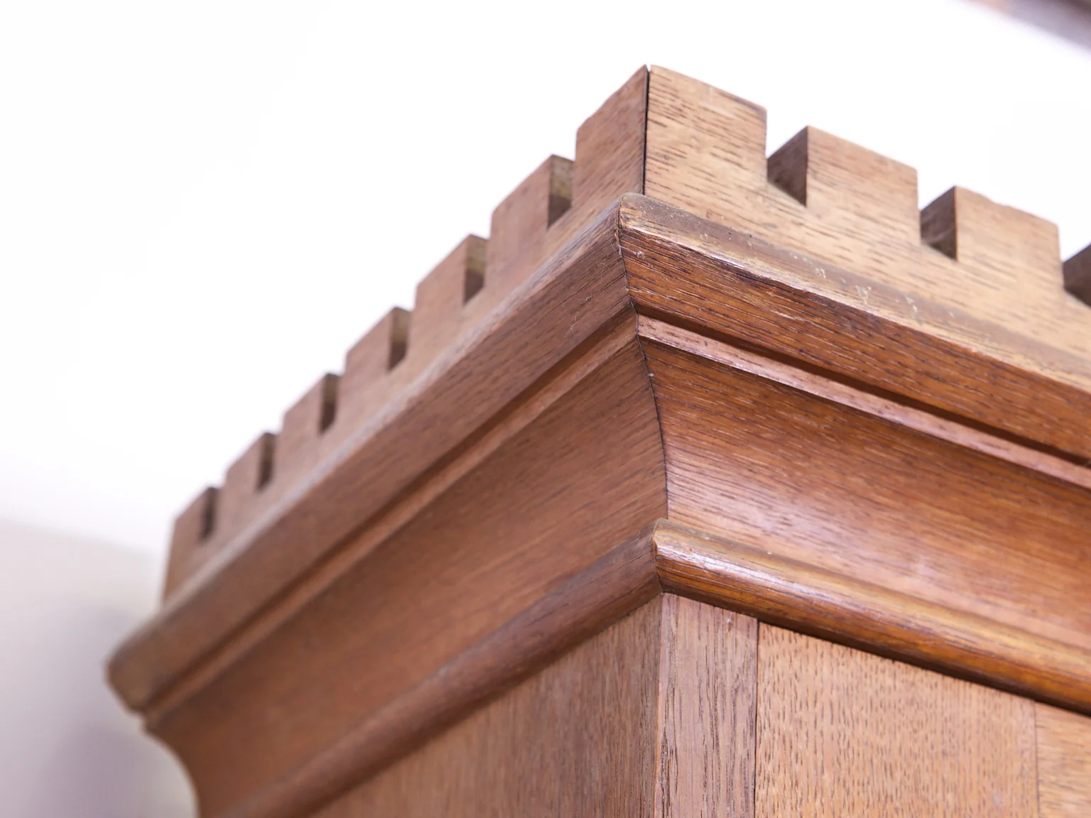 Vestment Cupboard - Image 8