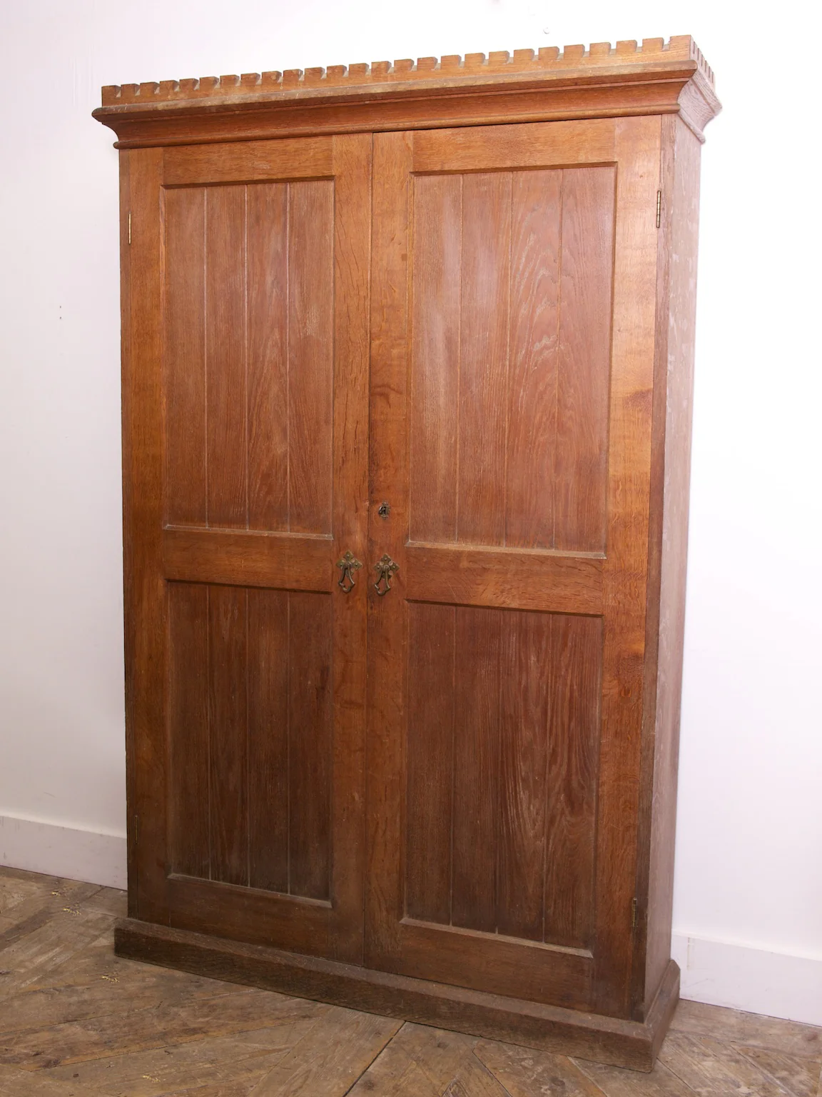 Vestment Cupboard - Image 9