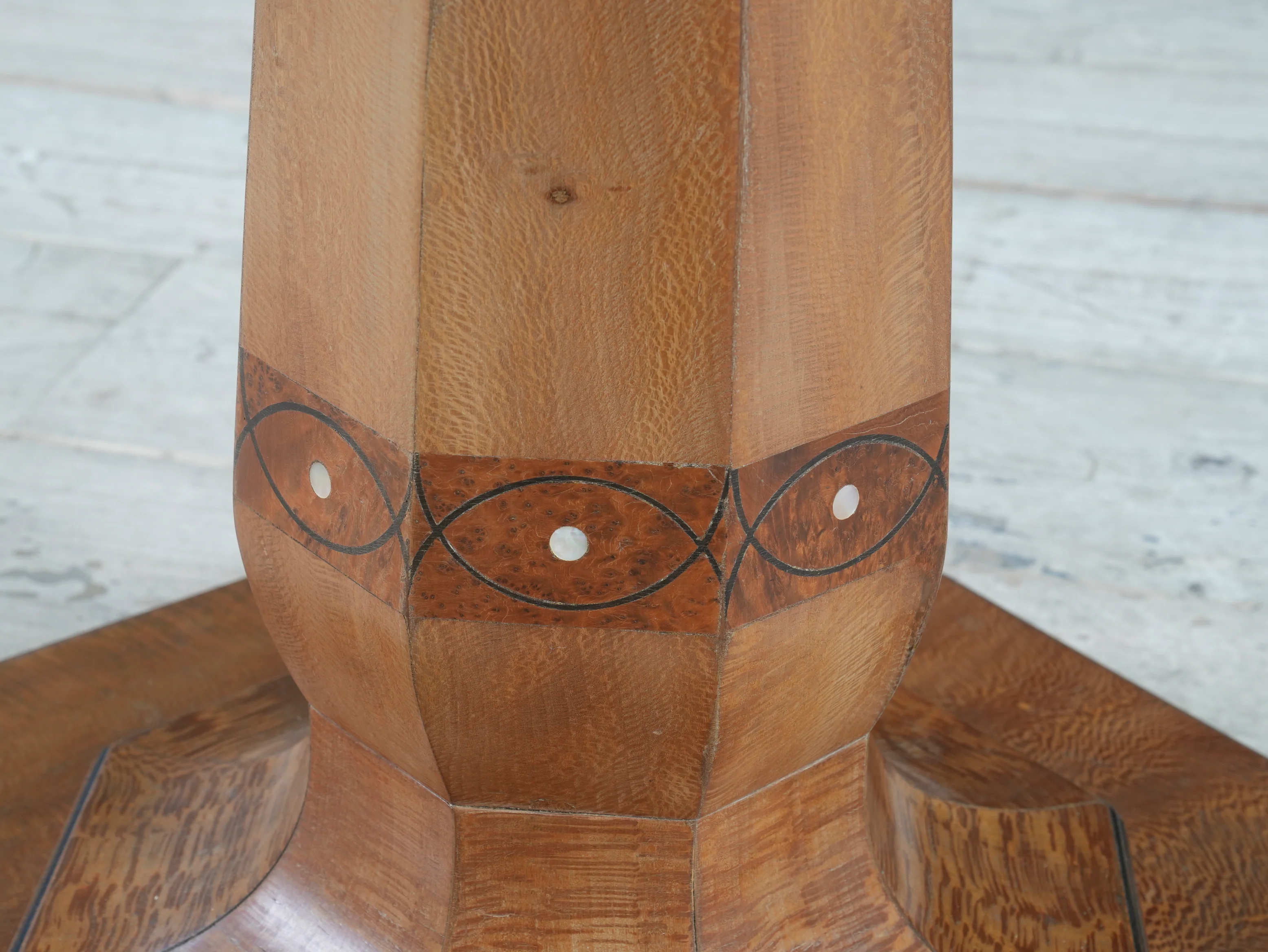 A Lace Wood & Oak Centre Table - Image 13