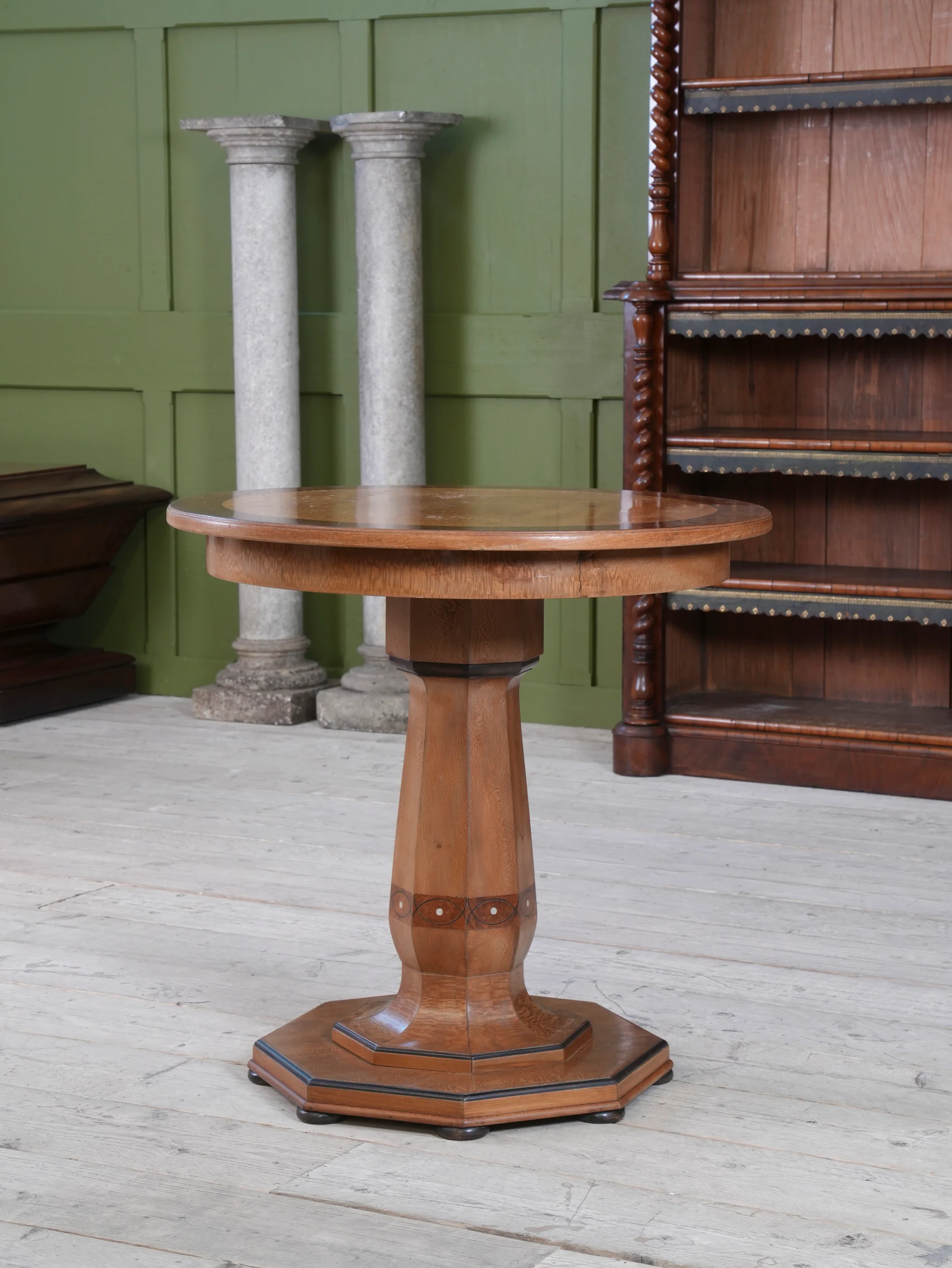A Lace Wood & Oak Centre Table - Image 3