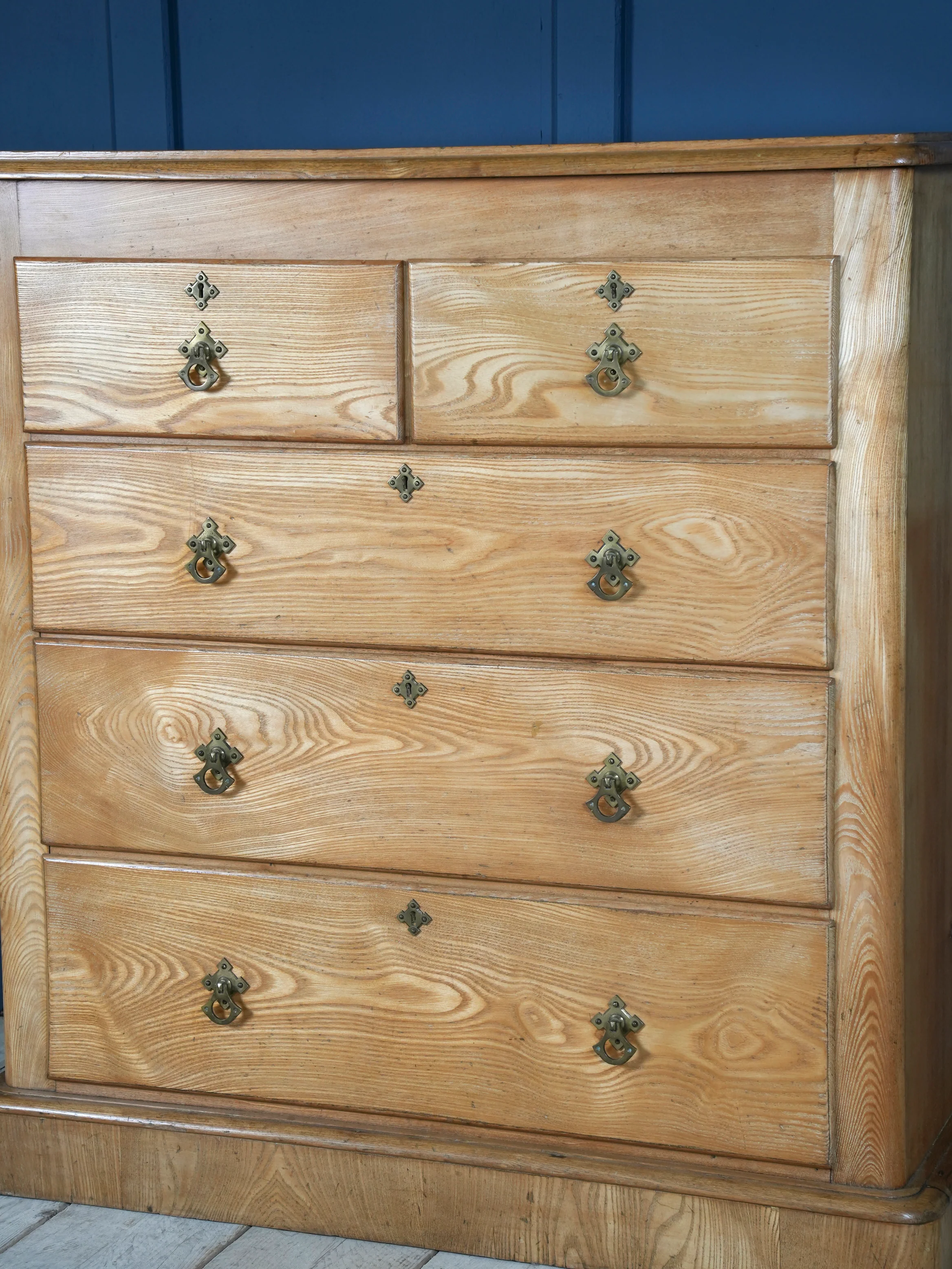 A 19th Century White Ash Chest of Drawers - Image 2