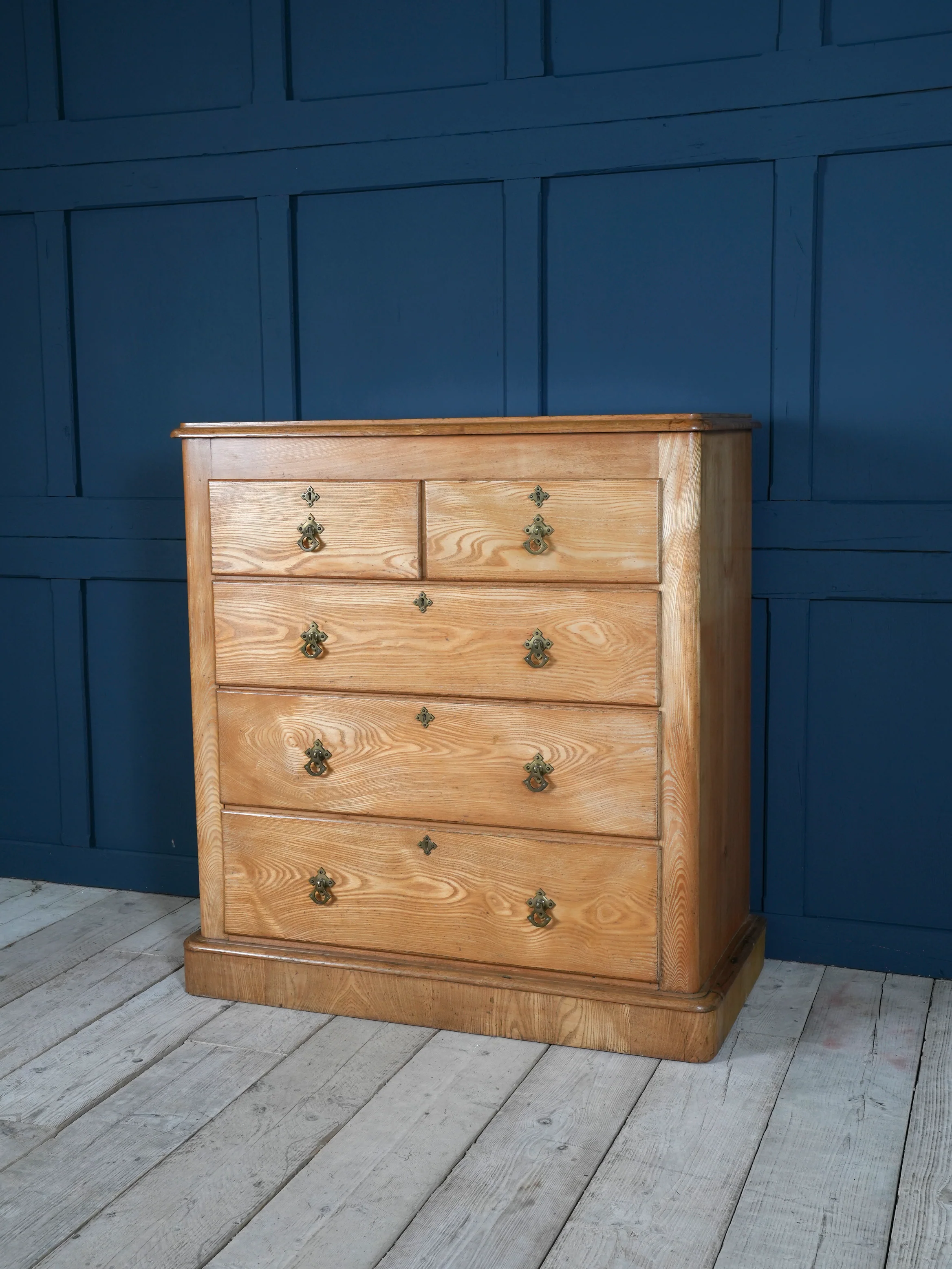 A 19th Century White Ash Chest of Drawers - Image 3