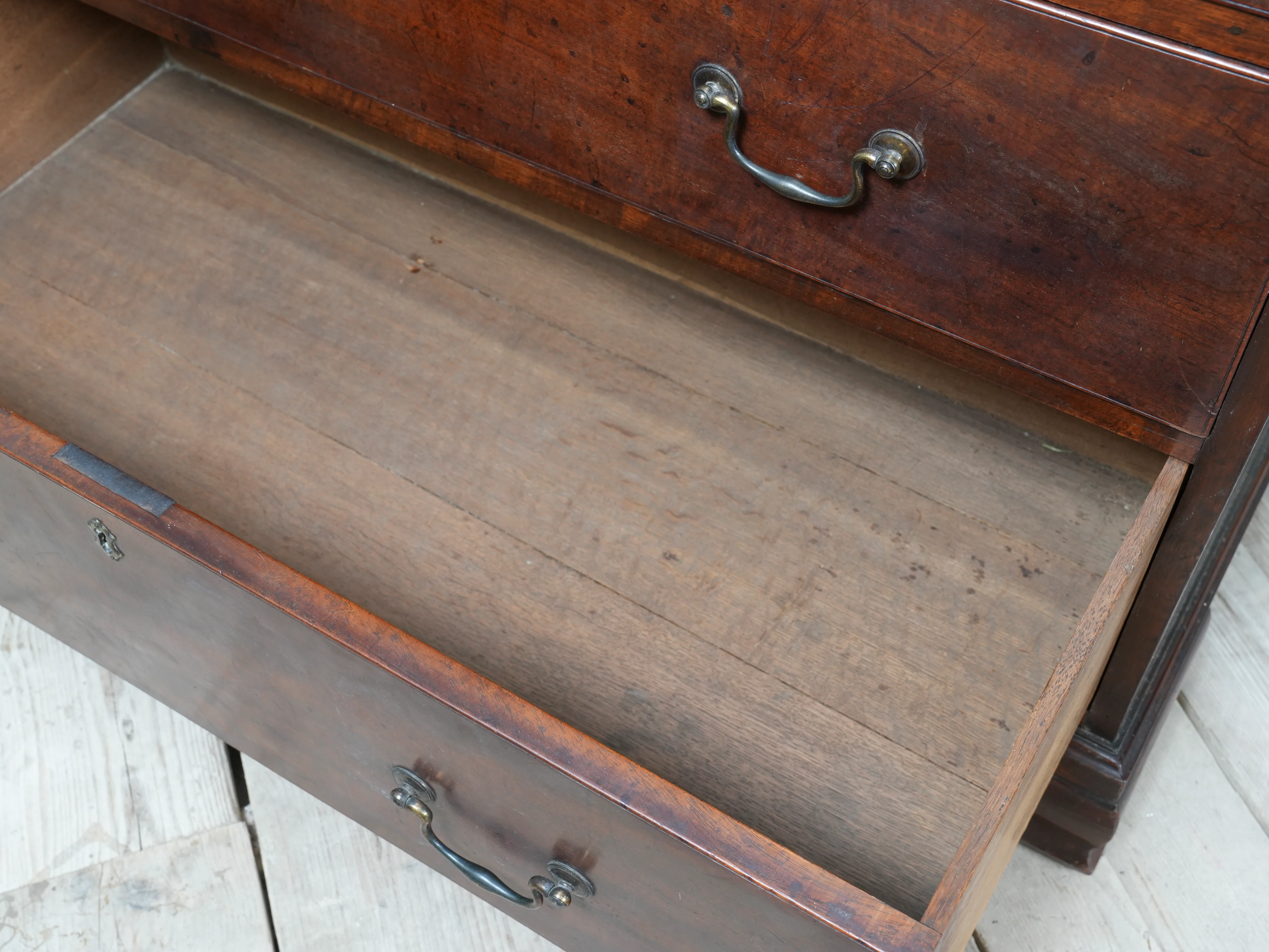 A Early 19th Century Mahogany Chest of Drawers - Image 6