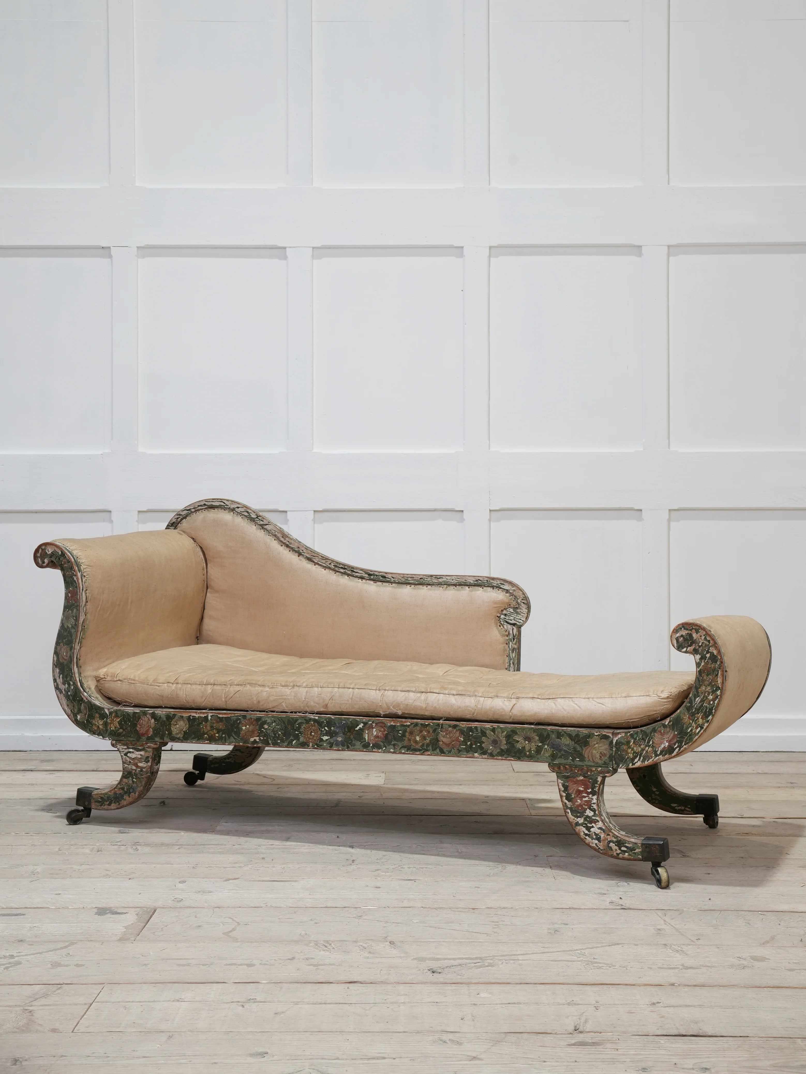 Regency Painted Chaise Longue