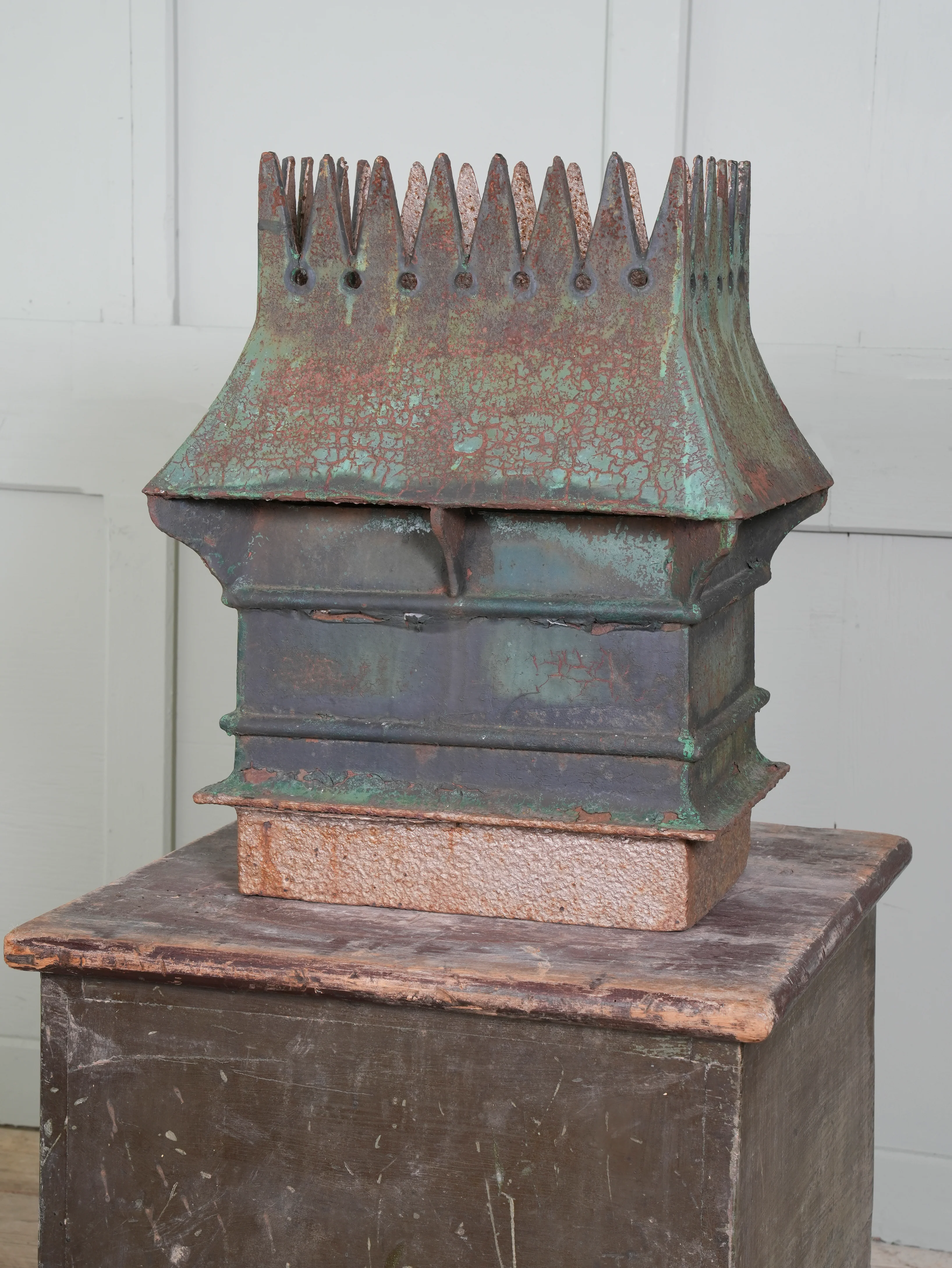 A 19th Century Cast Iron Chimney Vent - Image 2