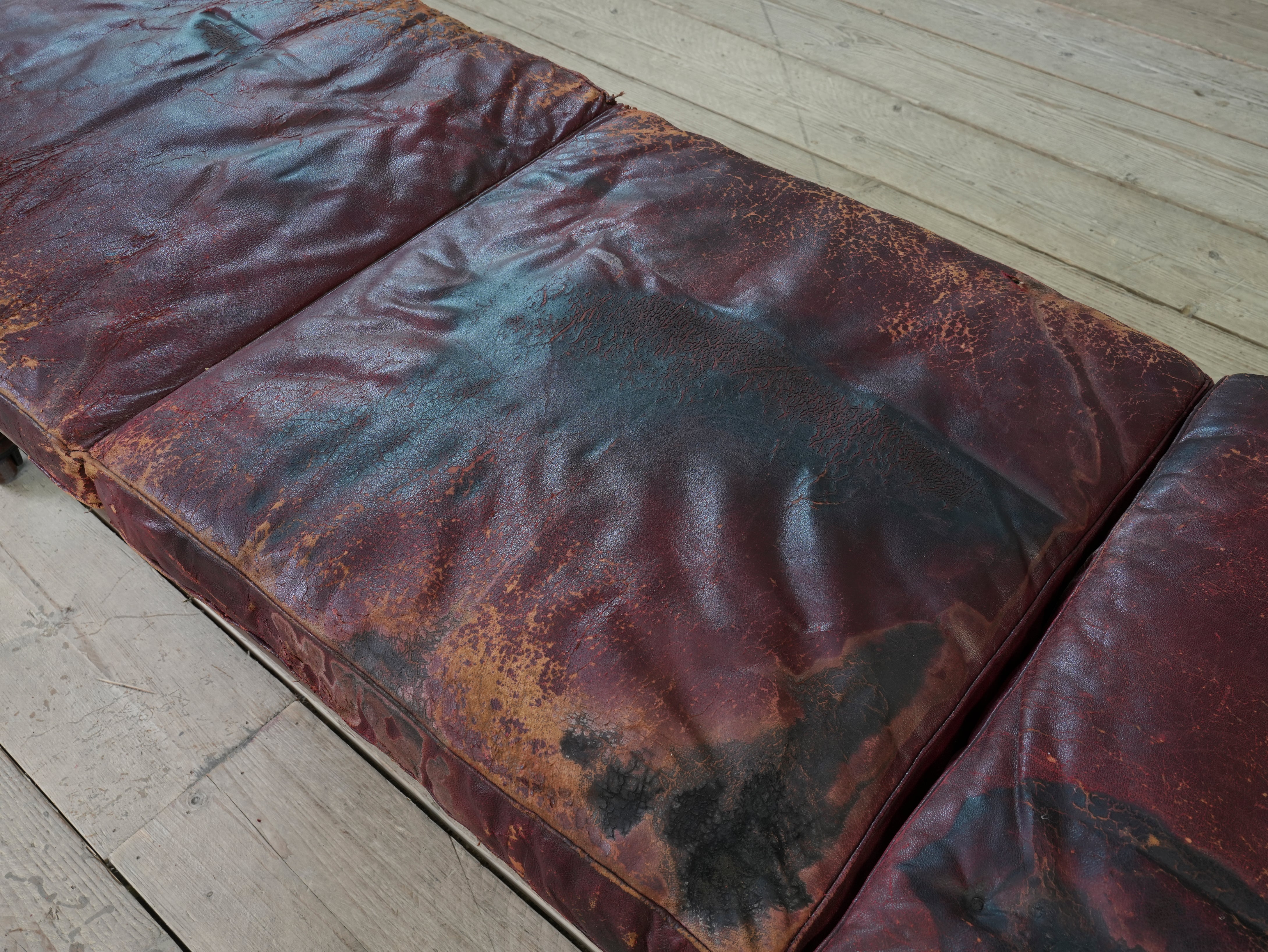 A Campaign Day Bed - Image 9