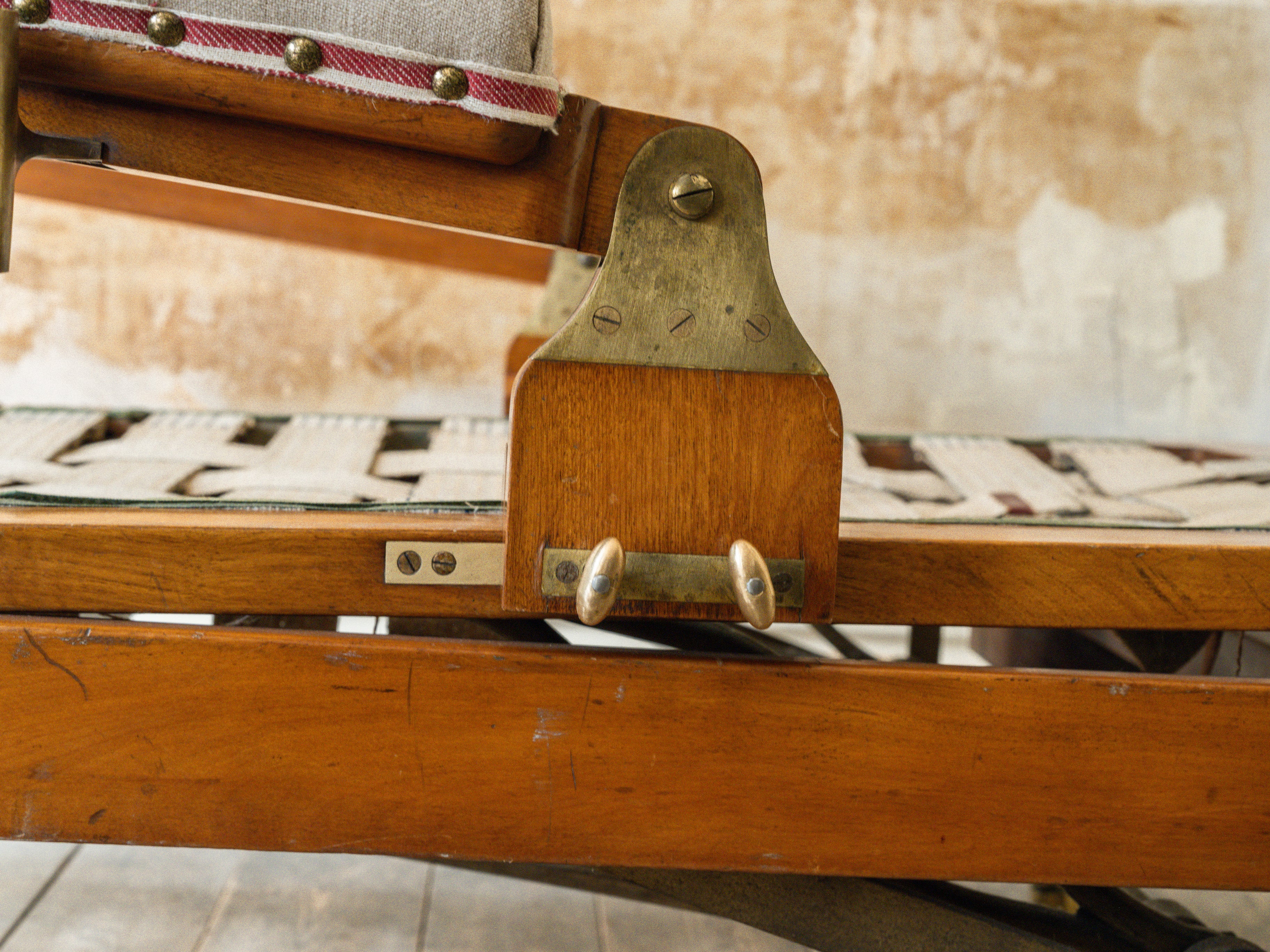 A Large 19th Century Bespoke Day Bed - Image 18