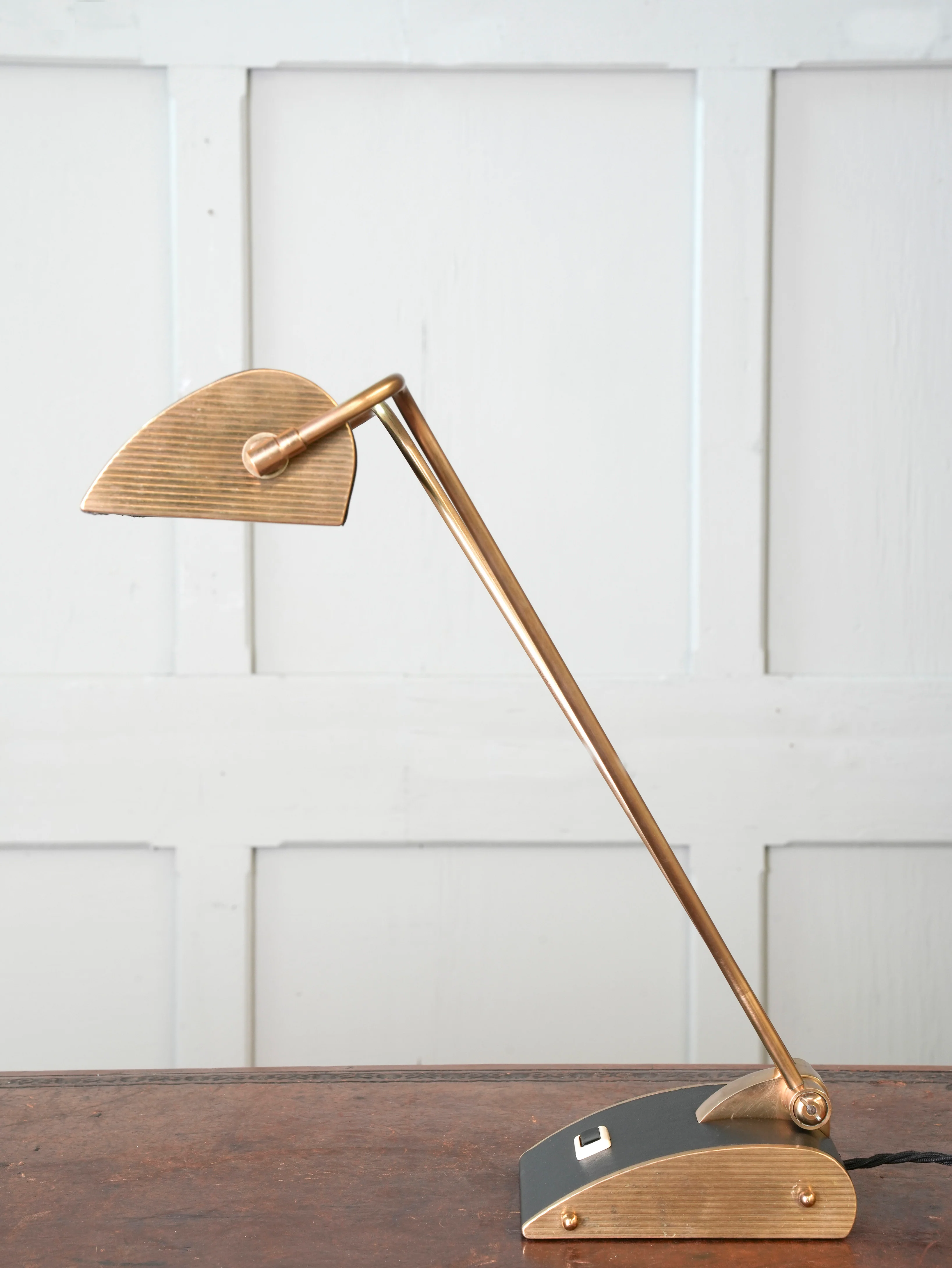 An Eileen Gray Desk Lamp - Image 9