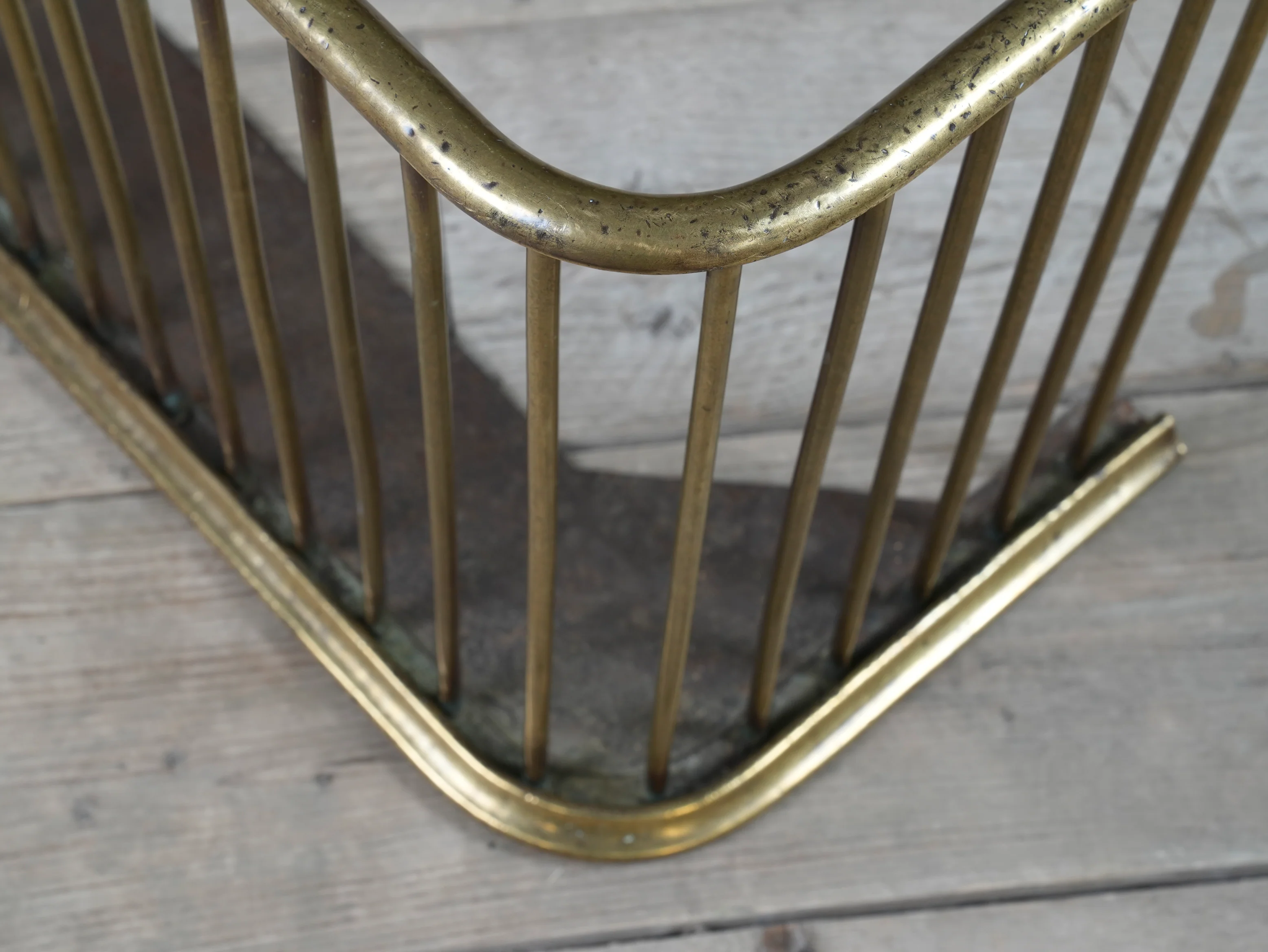 A 19th Century Brass Fender - Image 8
