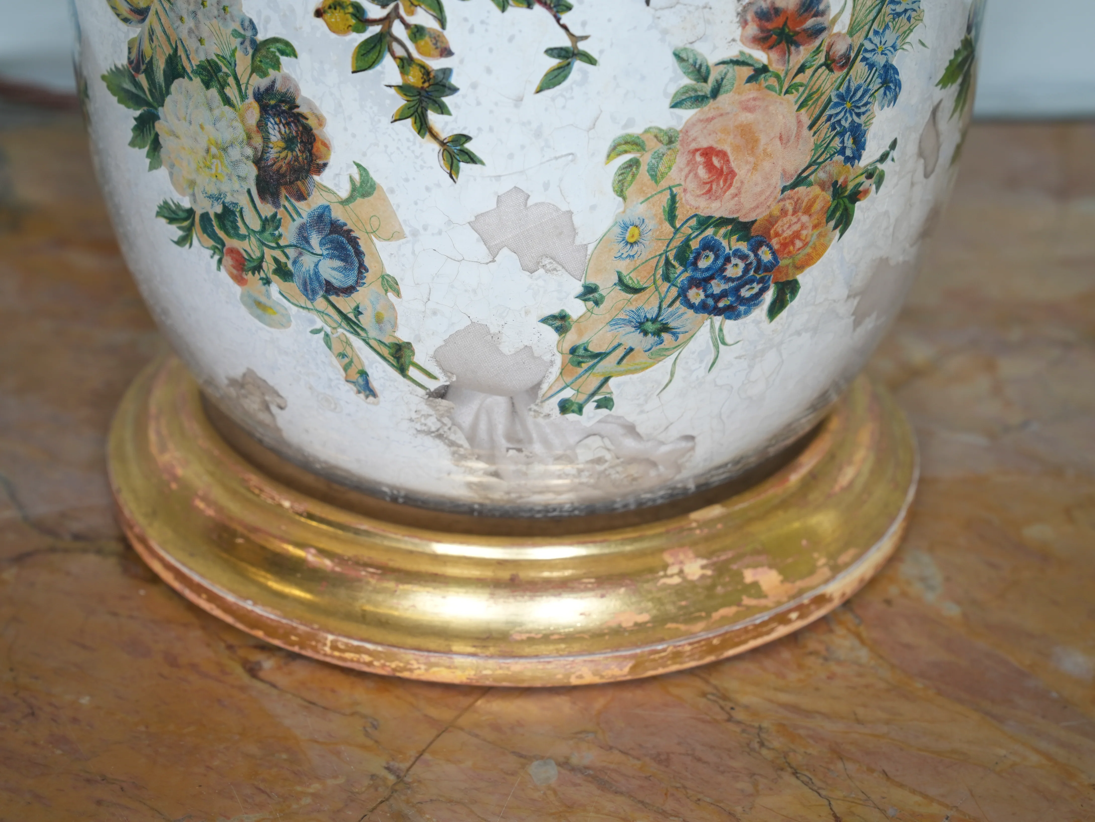 A 19th Century Decalcomania Vase Table Lamp - Image 6