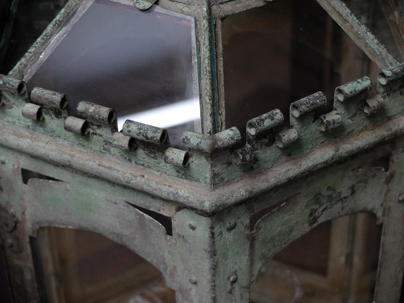 English Hall Lantern - Image 5