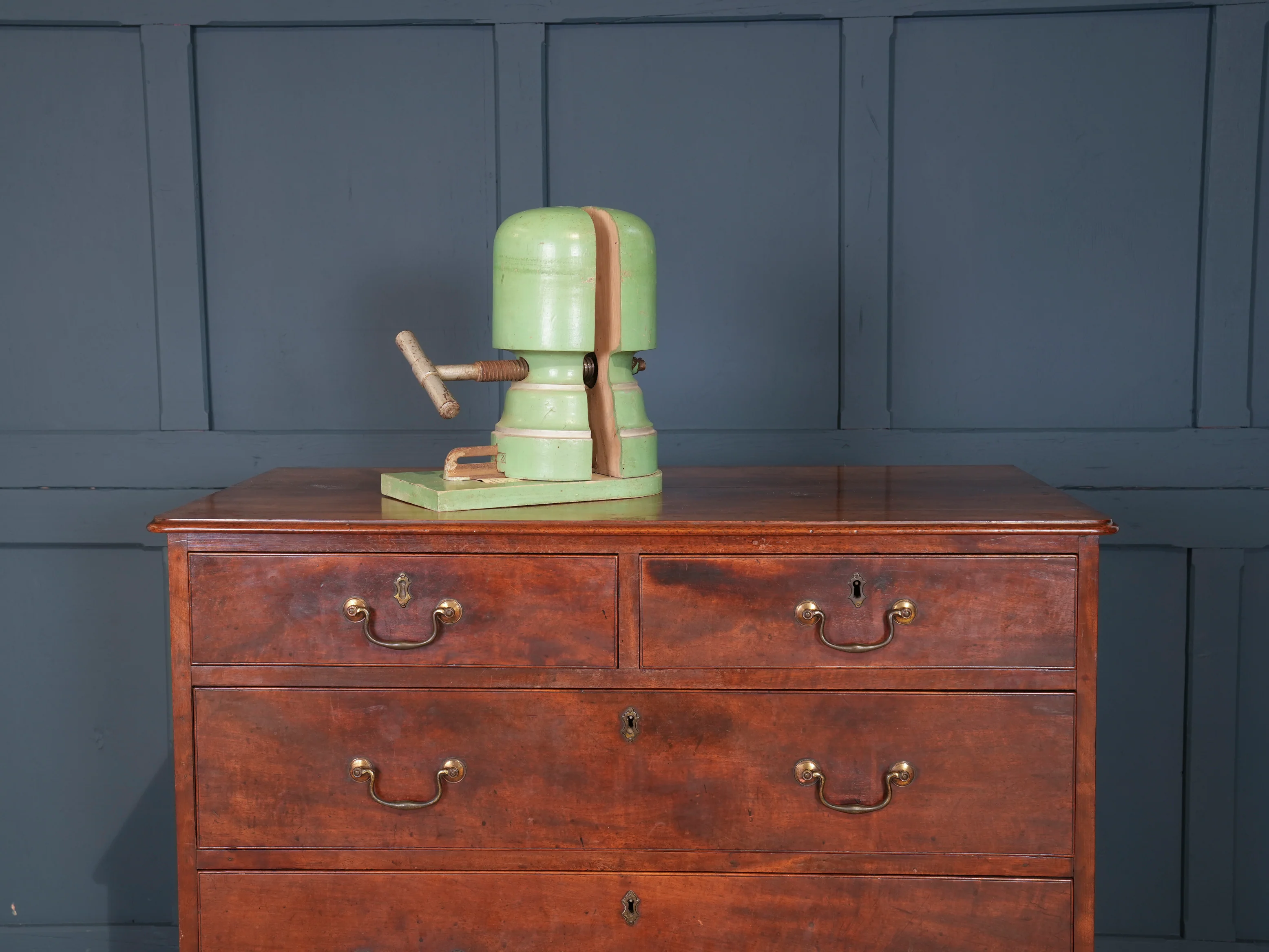 A 19th Century Milliner's Hat Stretcher - Image 2