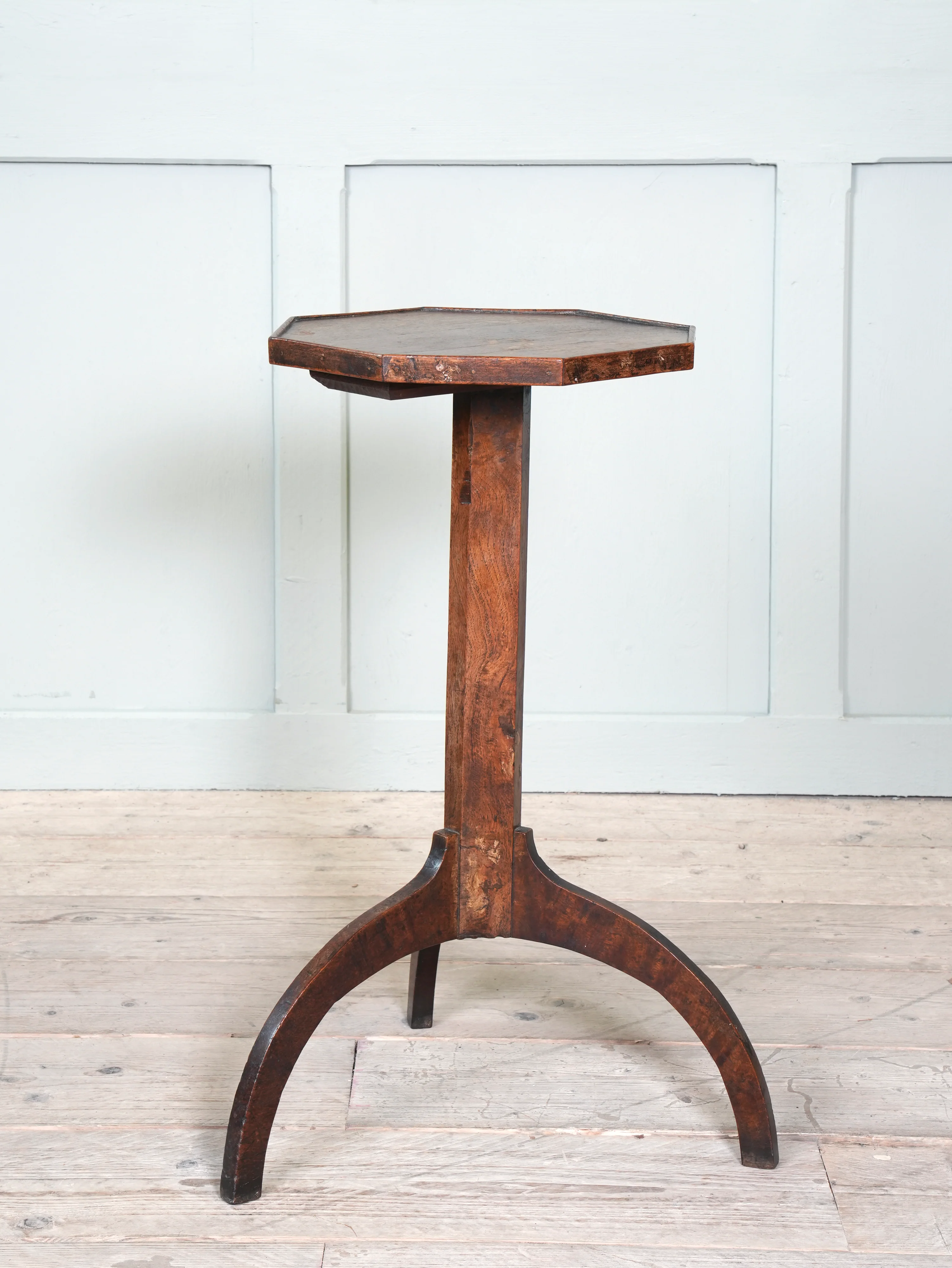 A Provincial Spider Leg Lamp Table - Image 3