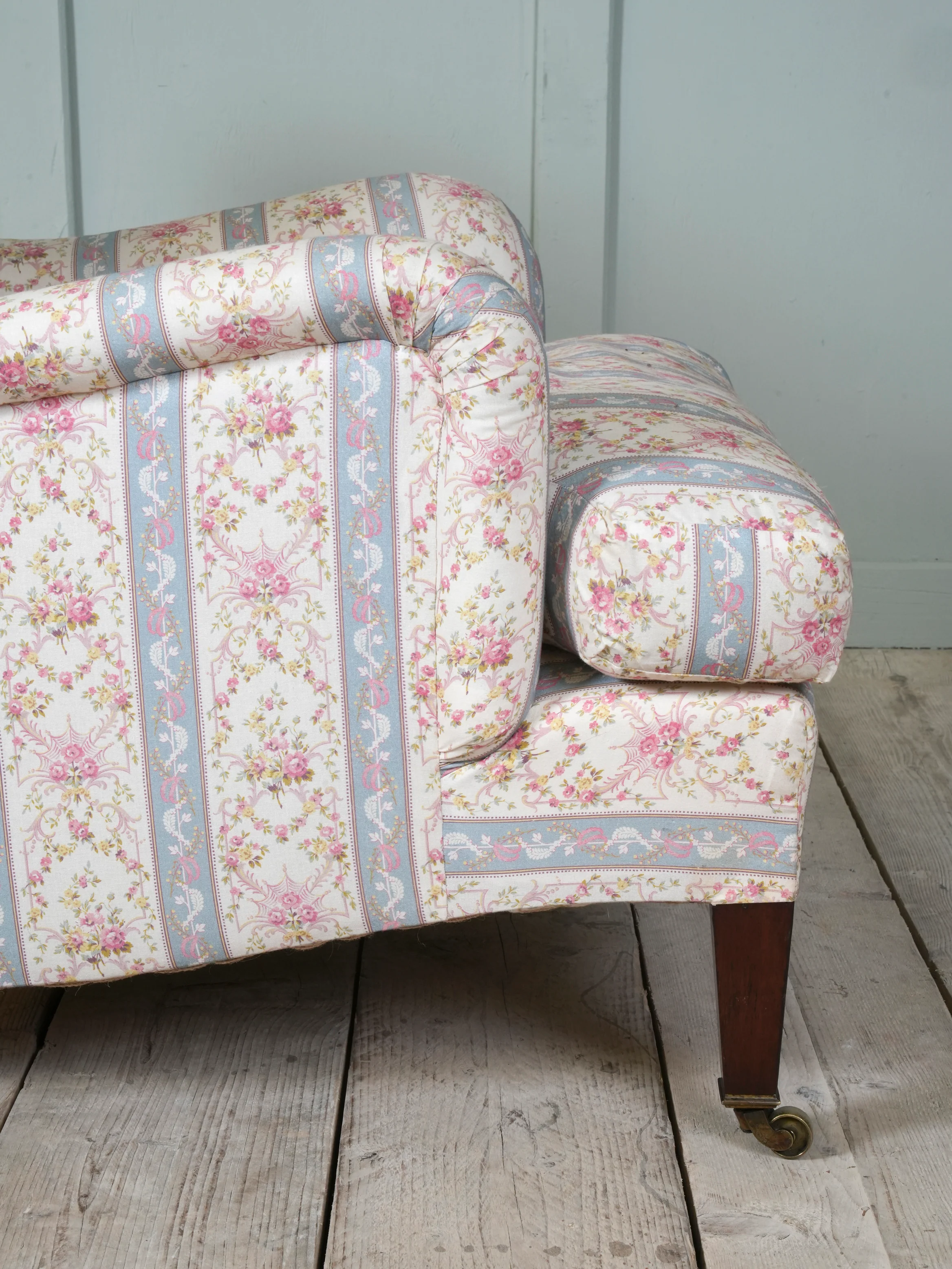 A Howard and Son's Bridgewater Armchair - Image 8