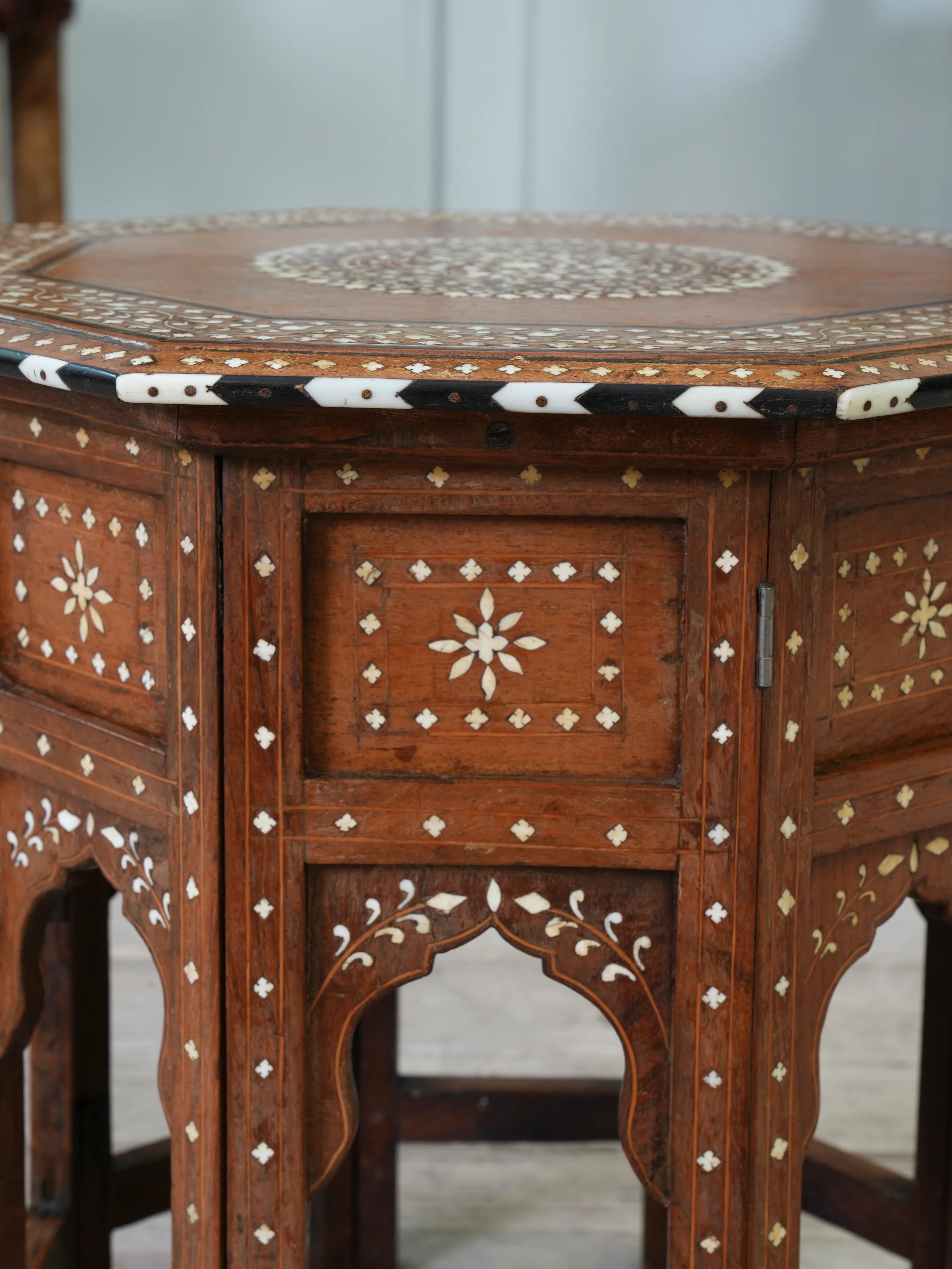 A Bone & Ebony Inlaid Hoshiarpur Table - Image 4