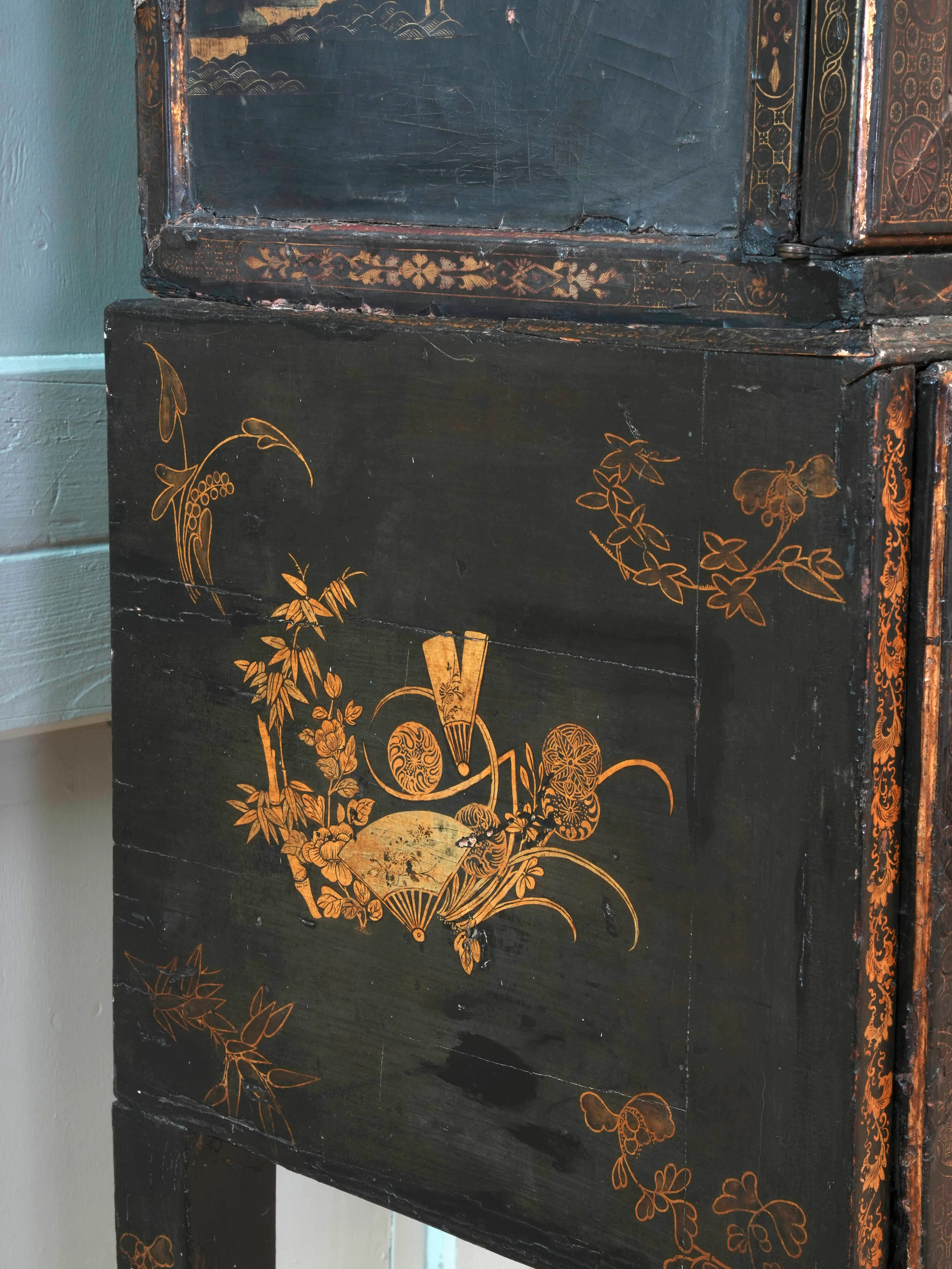 An 18th Century Chinese Export Bureau Cabinet - Image 16