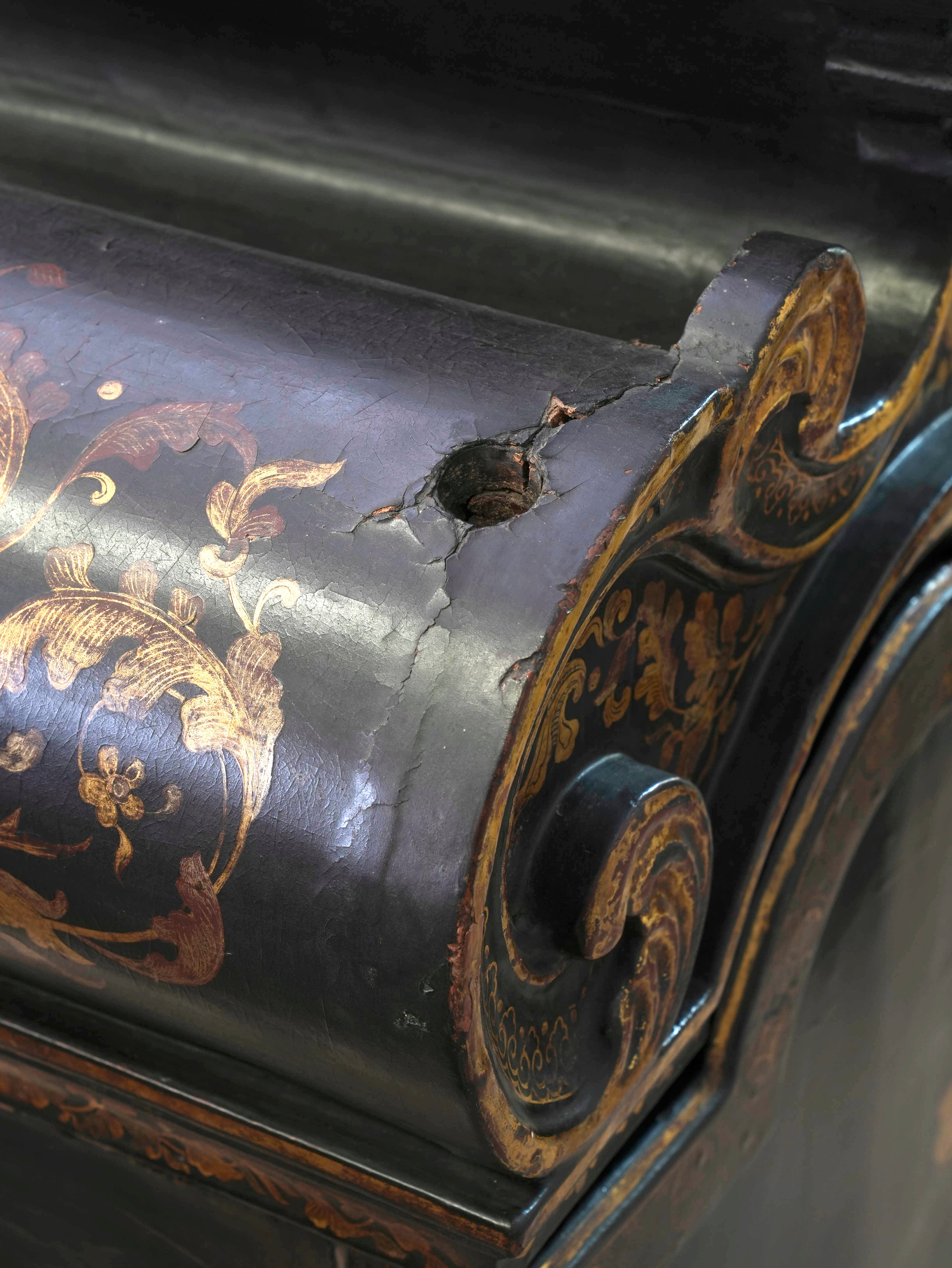 An 18th Century Chinese Export Bureau Cabinet - Image 33