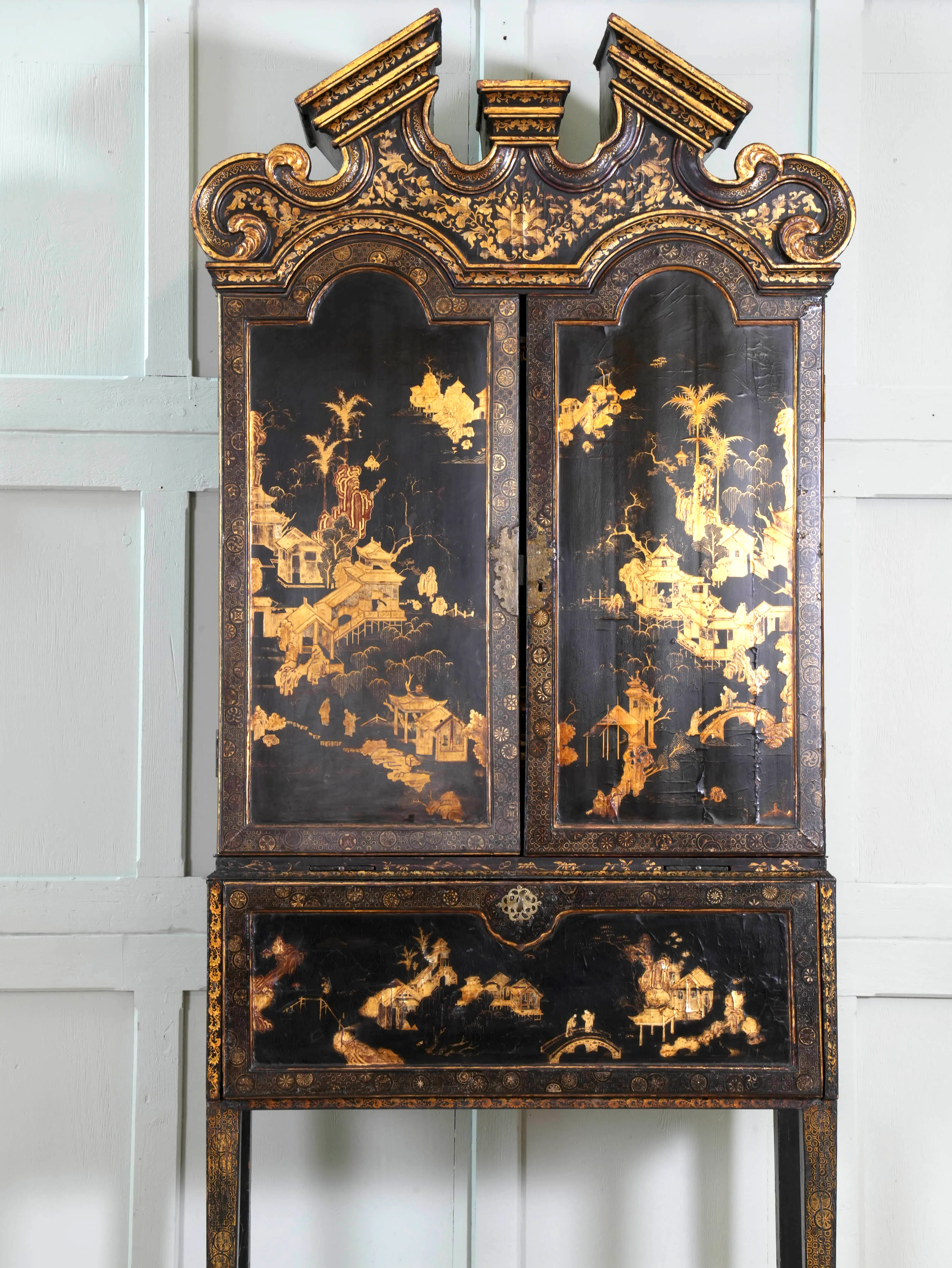 An 18th Century Chinese Export Bureau Cabinet - Image 5