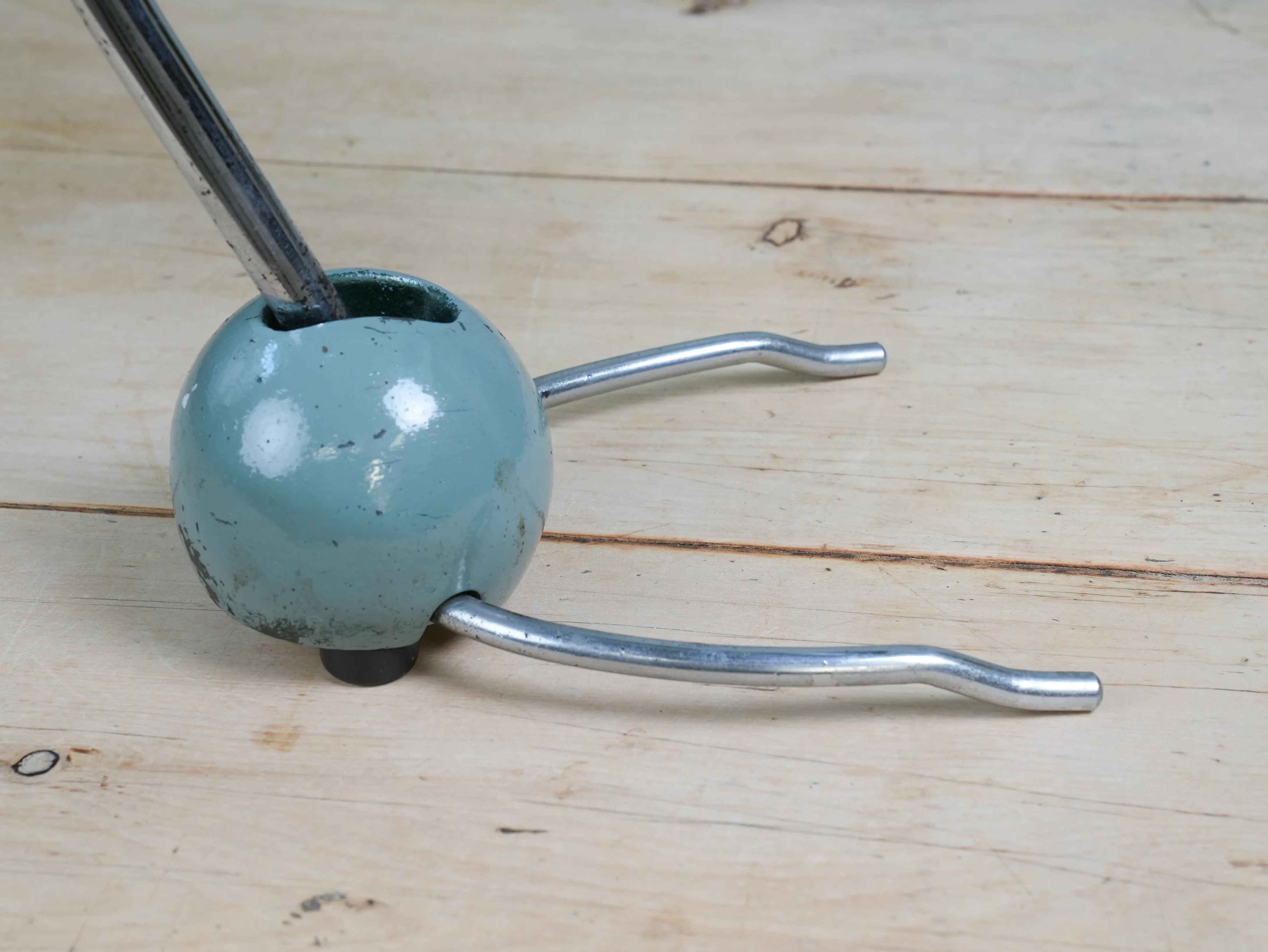 A Desk Magnifying Glass on Stand - Image 6