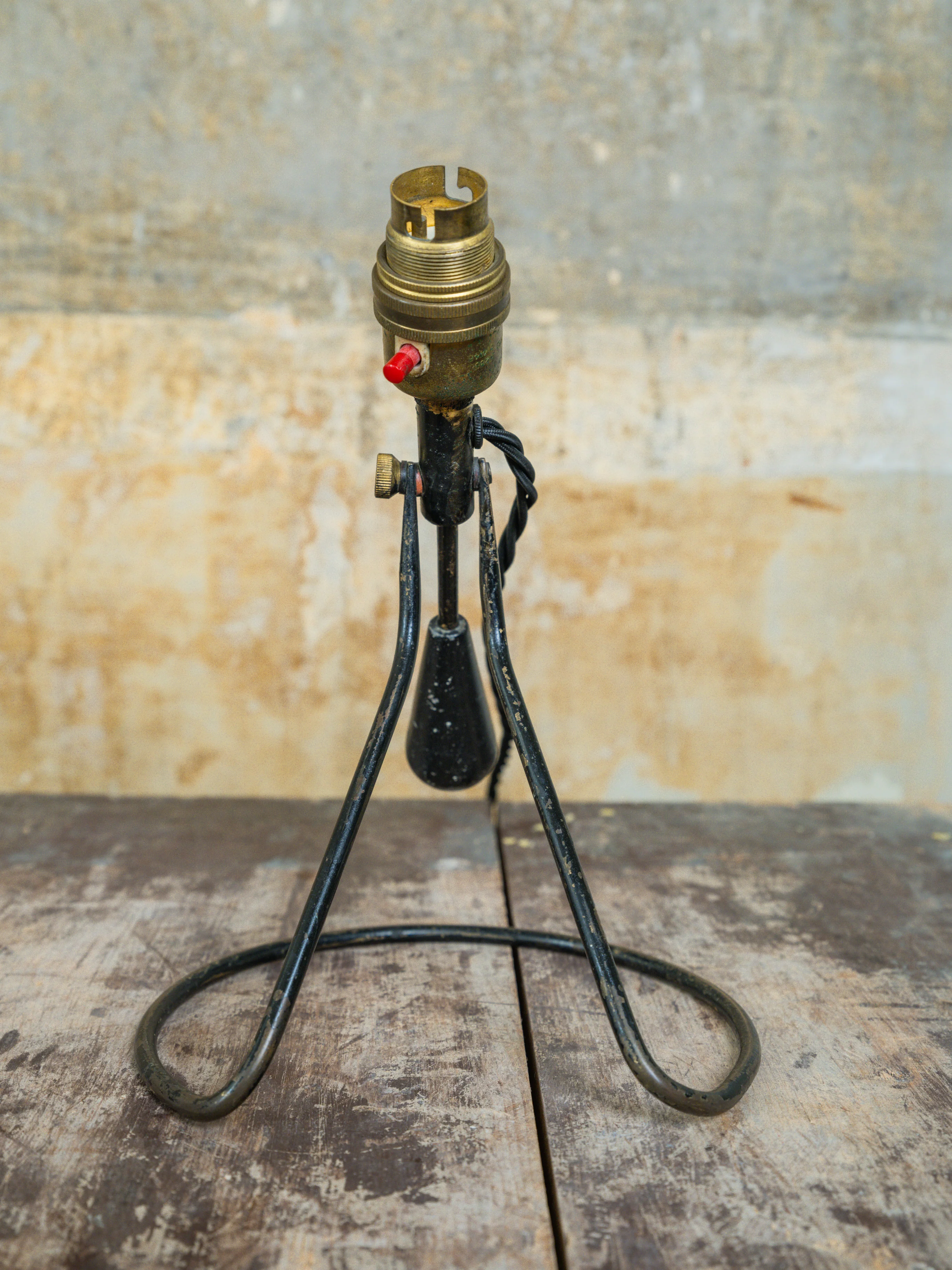 Modernist Gimble Lamp - Image 4