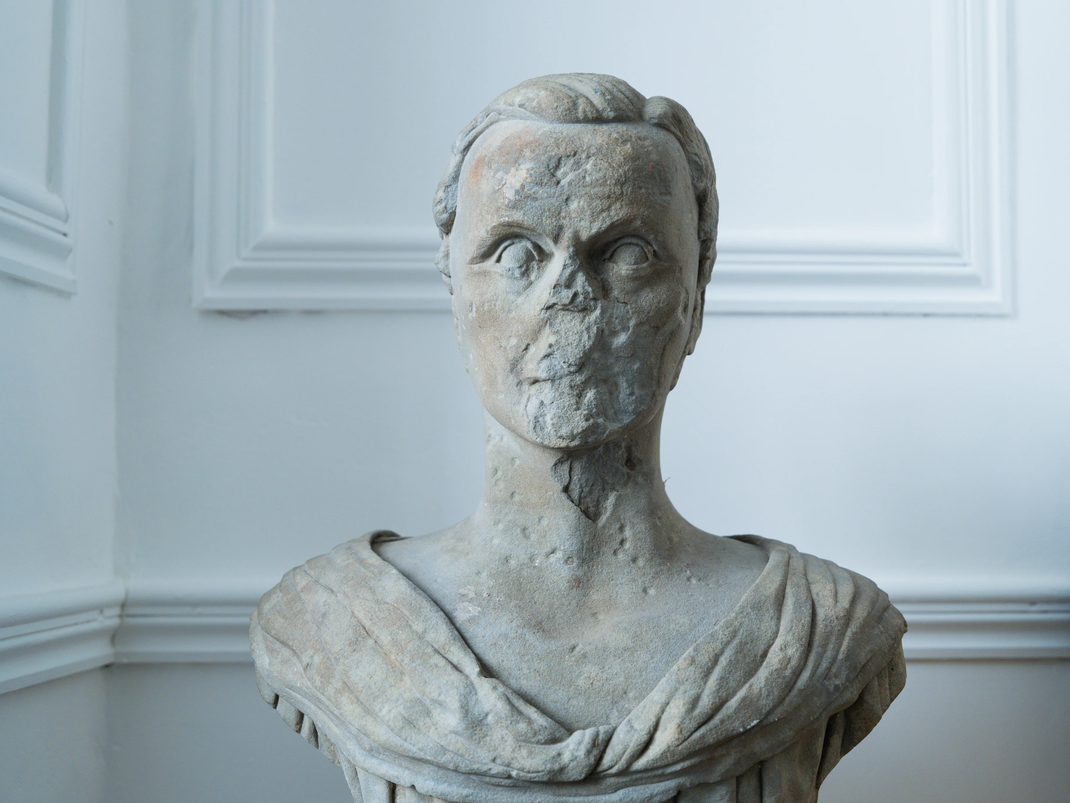 An 18th Century Carved Stone Male Bust - Image 7