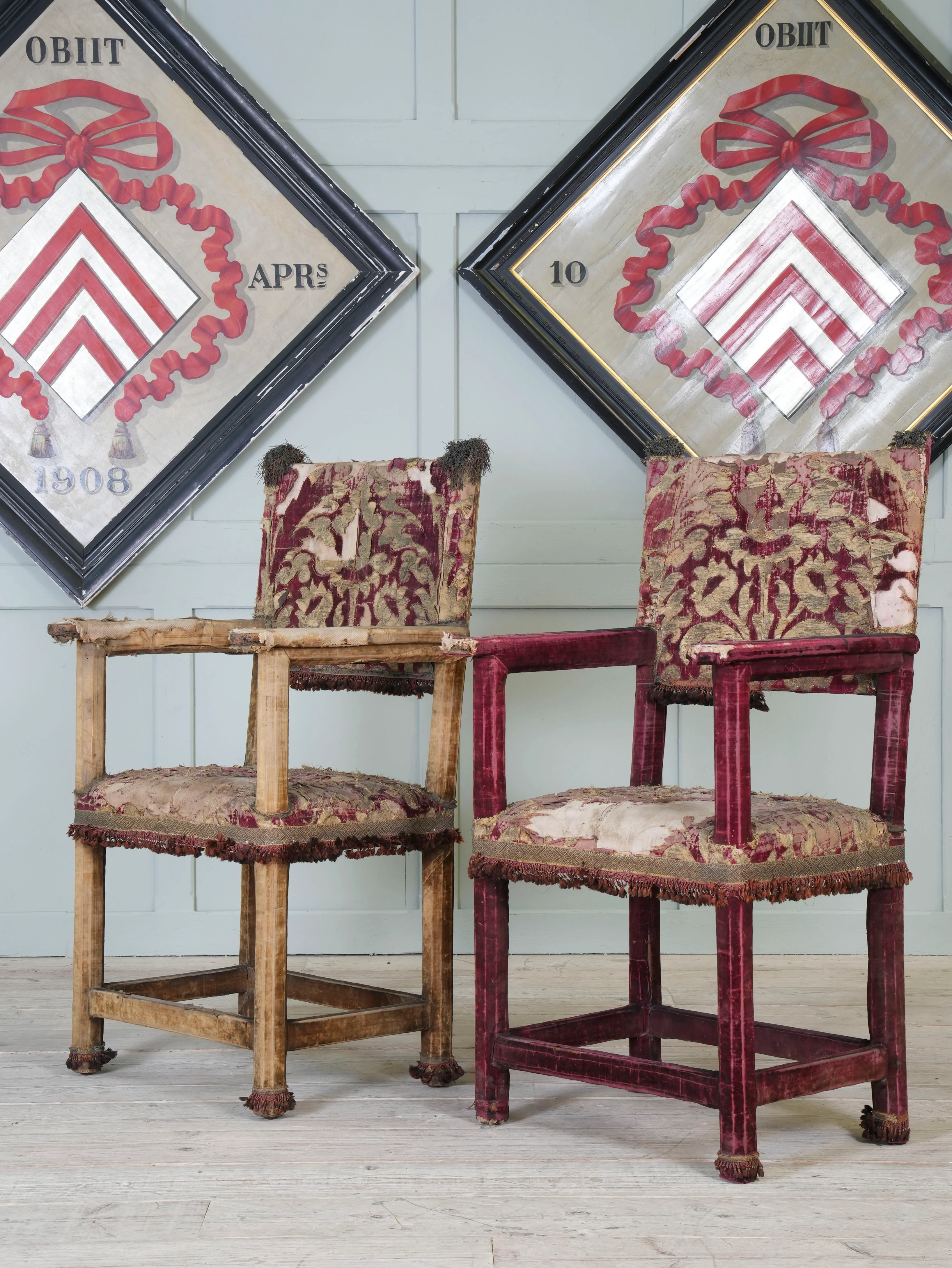 A Pair of Velvet Chairs in the manner of Lenygon & Sons - Image 10