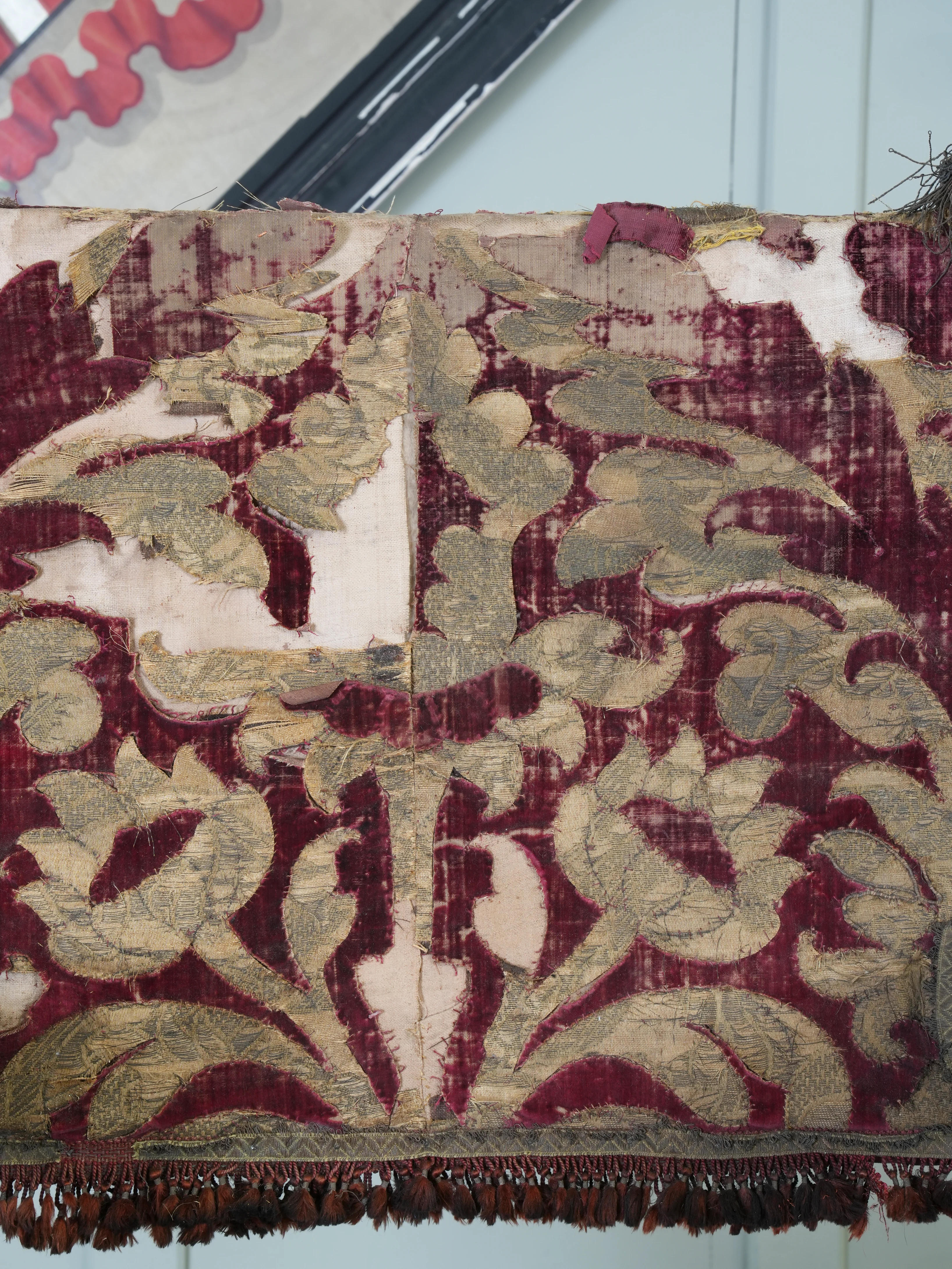 A Pair of Velvet Chairs in the manner of Lenygon & Sons - Image 8
