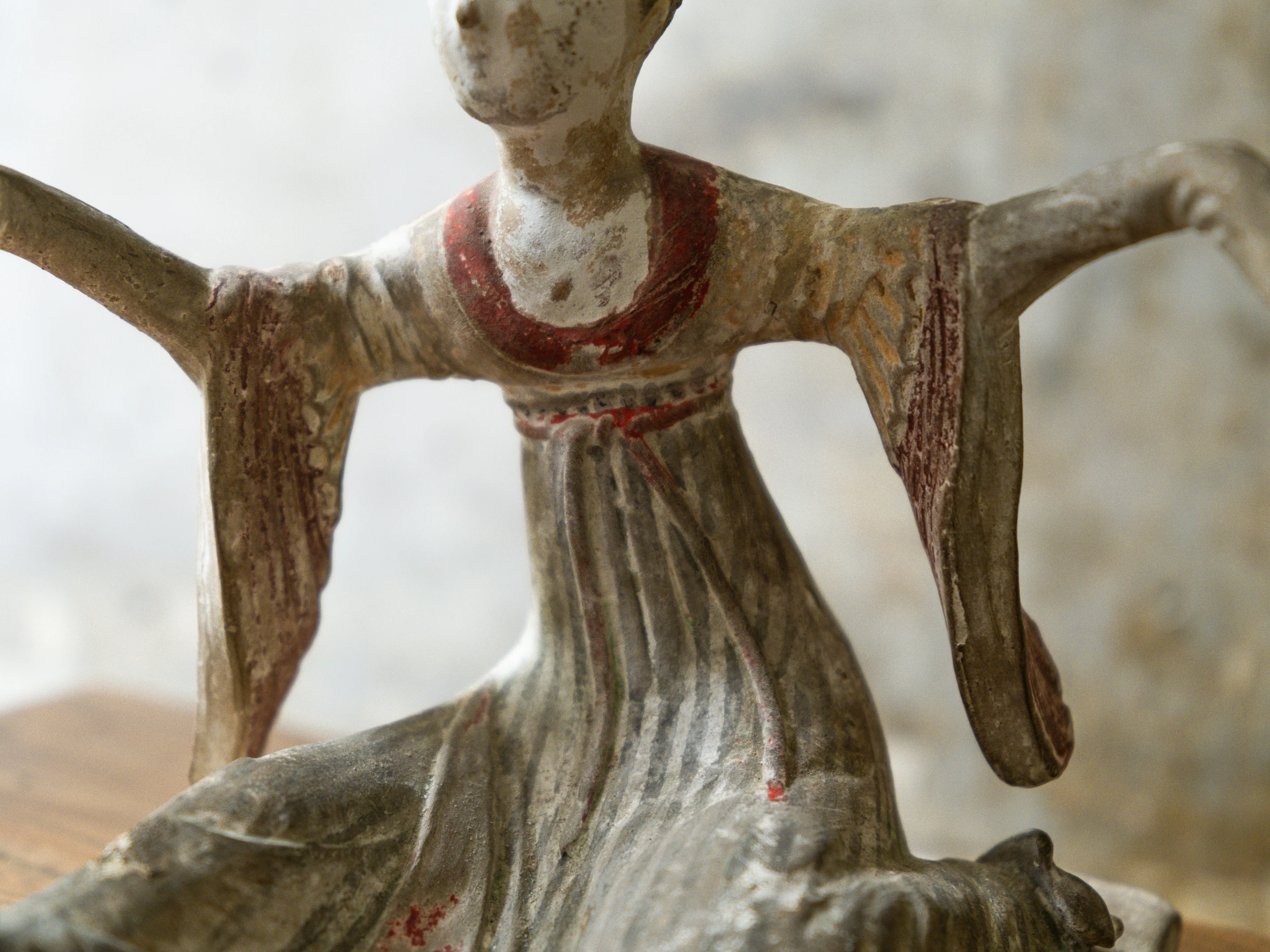 A Tang Dynasty Dancing Tomb Figure - Image 6