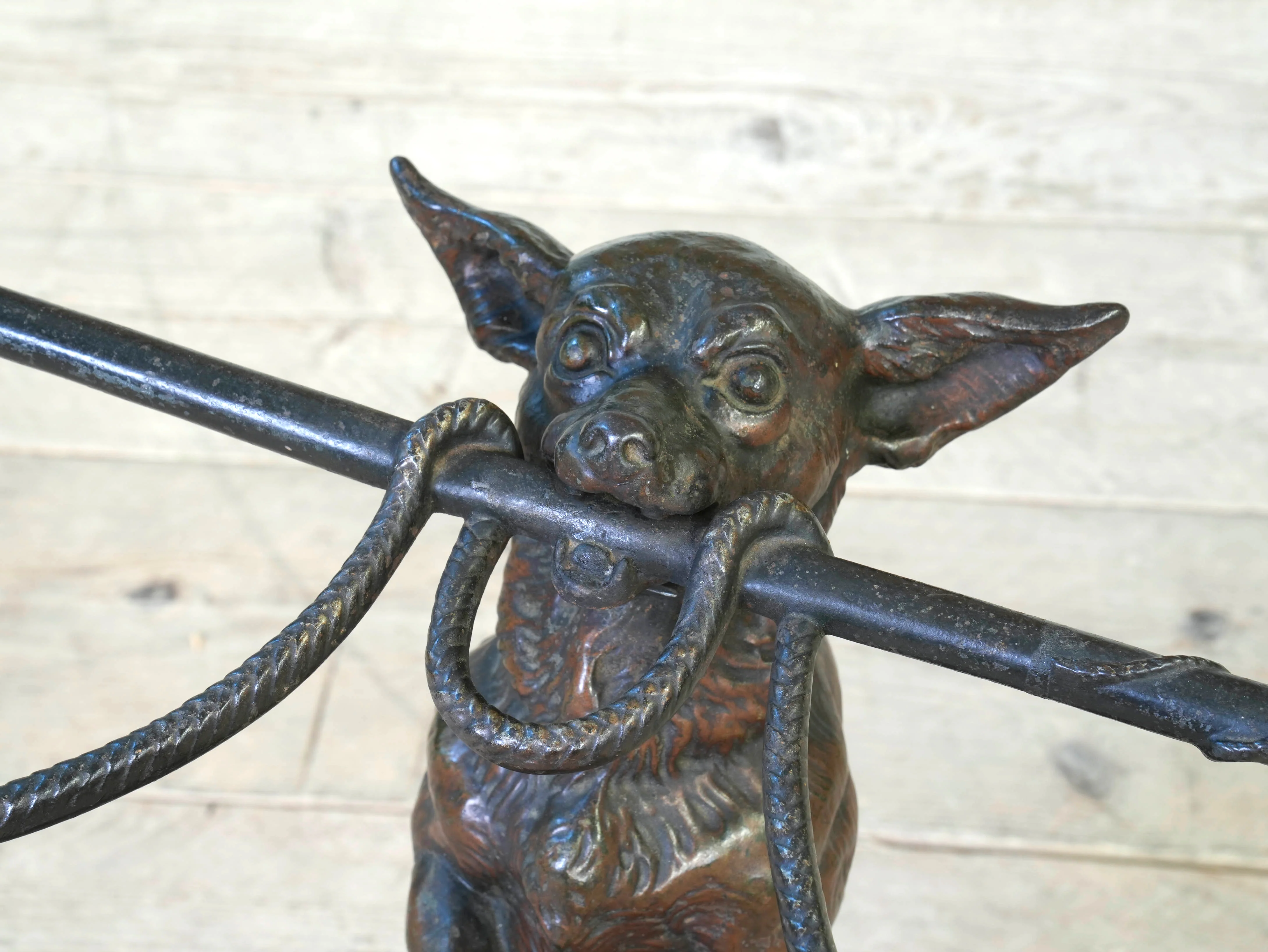 A Chihuahua & Crop Stick Stand - Image 16