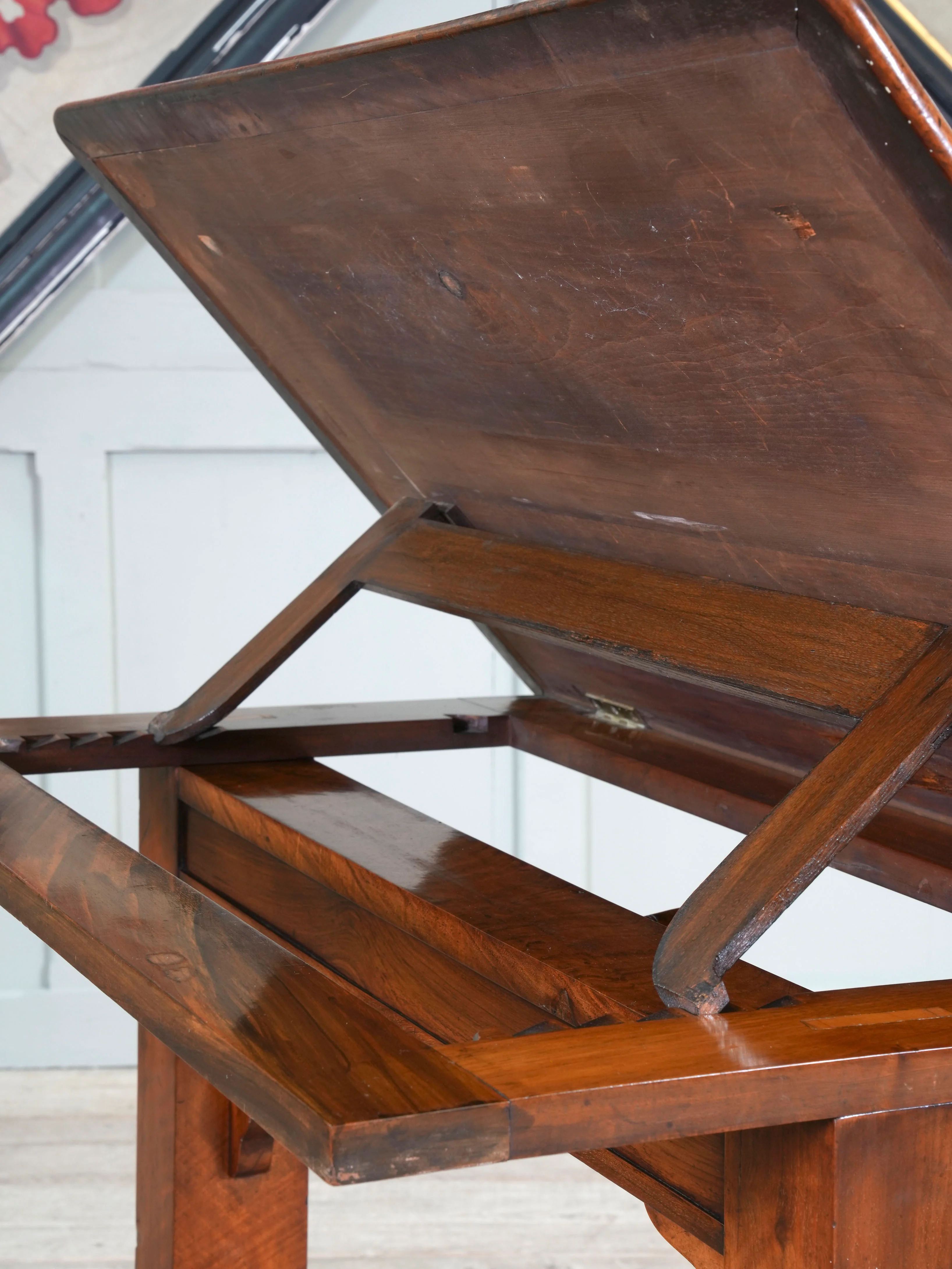 A Regency Mahogany Writing Table - Image 7