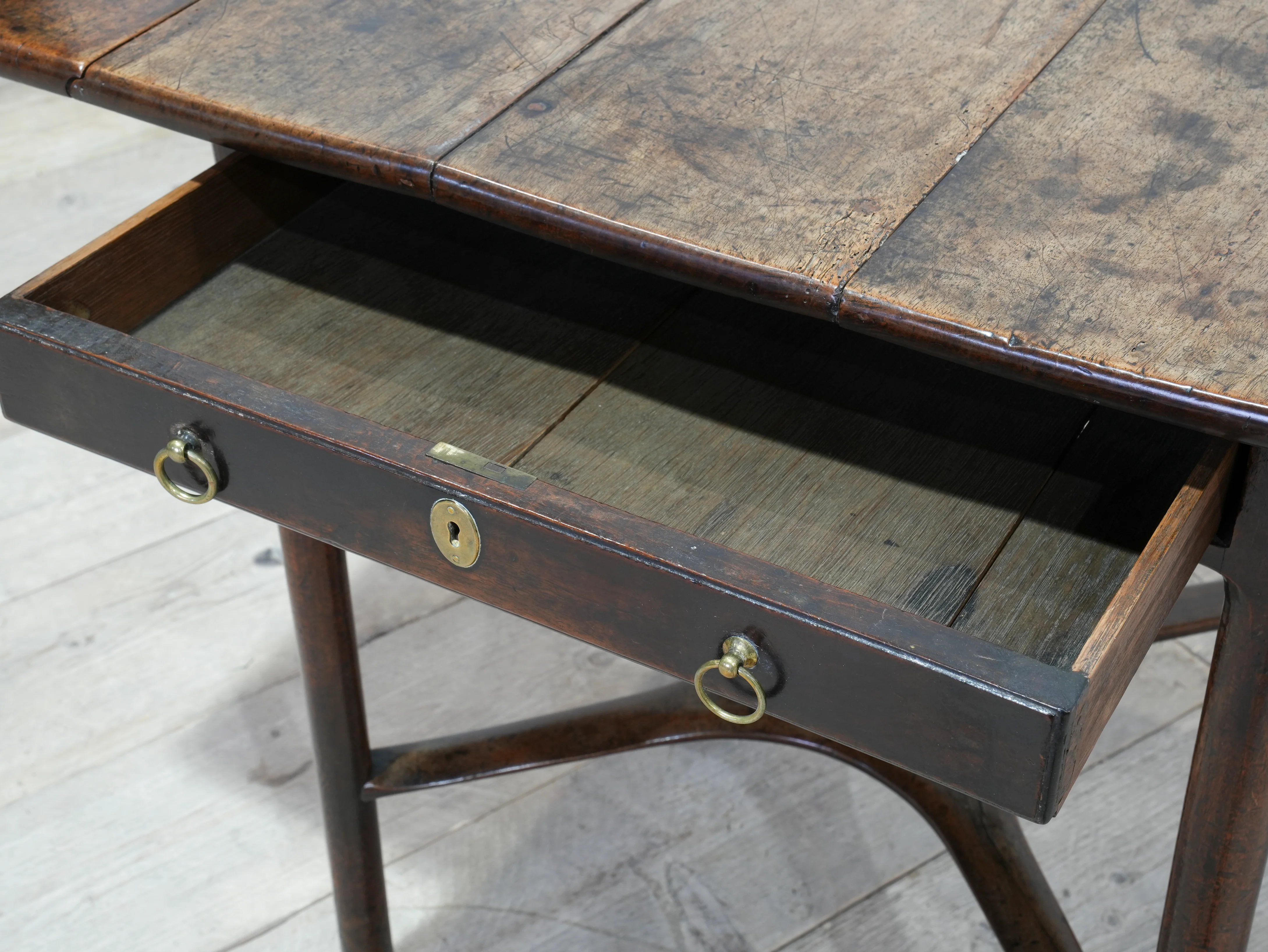 An 18th Century Walnut Pembroke Table - Image 7