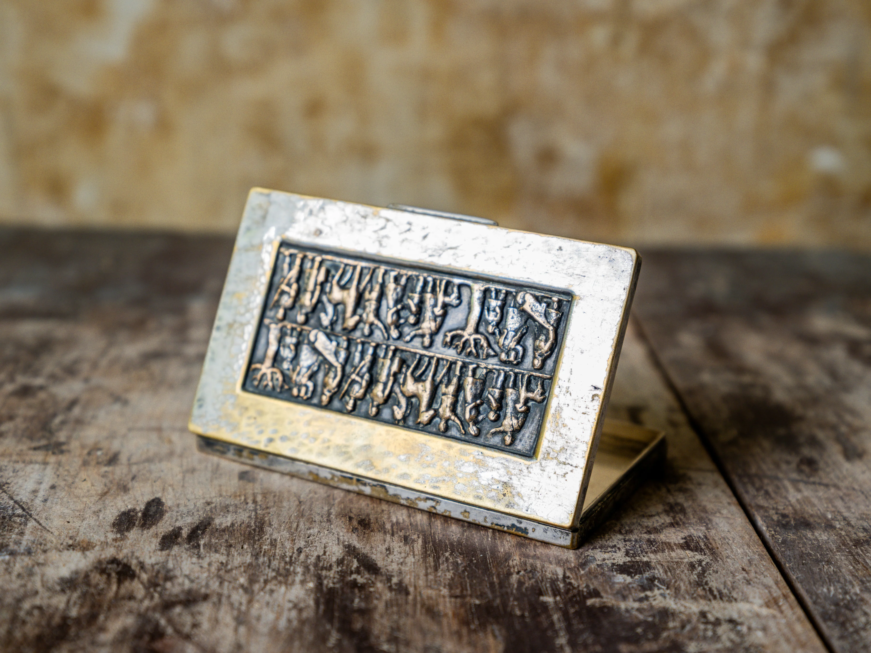 A Magrit Tevan Card Case - Image 5