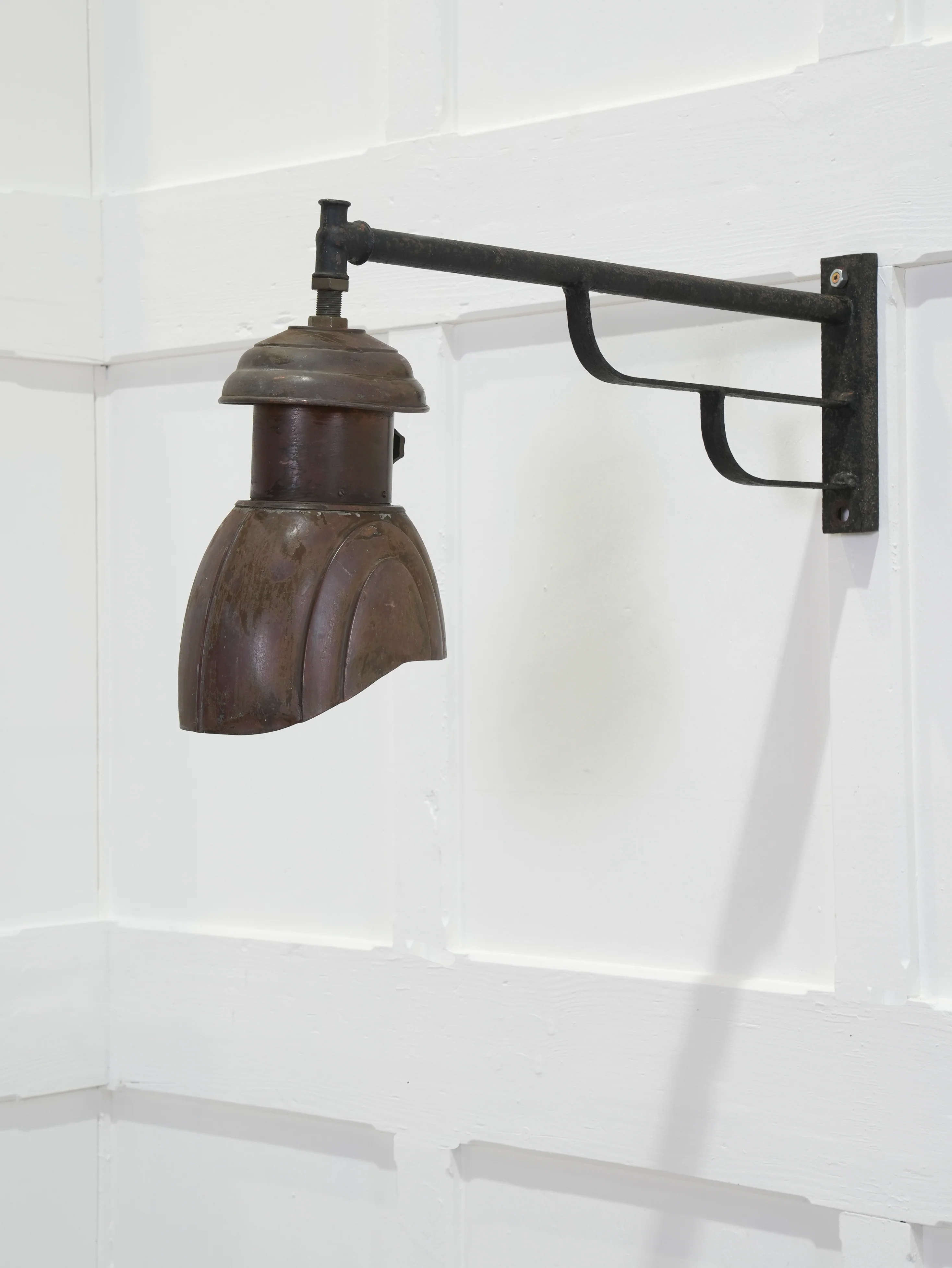 A French Nautilus Wall Light - Image 2