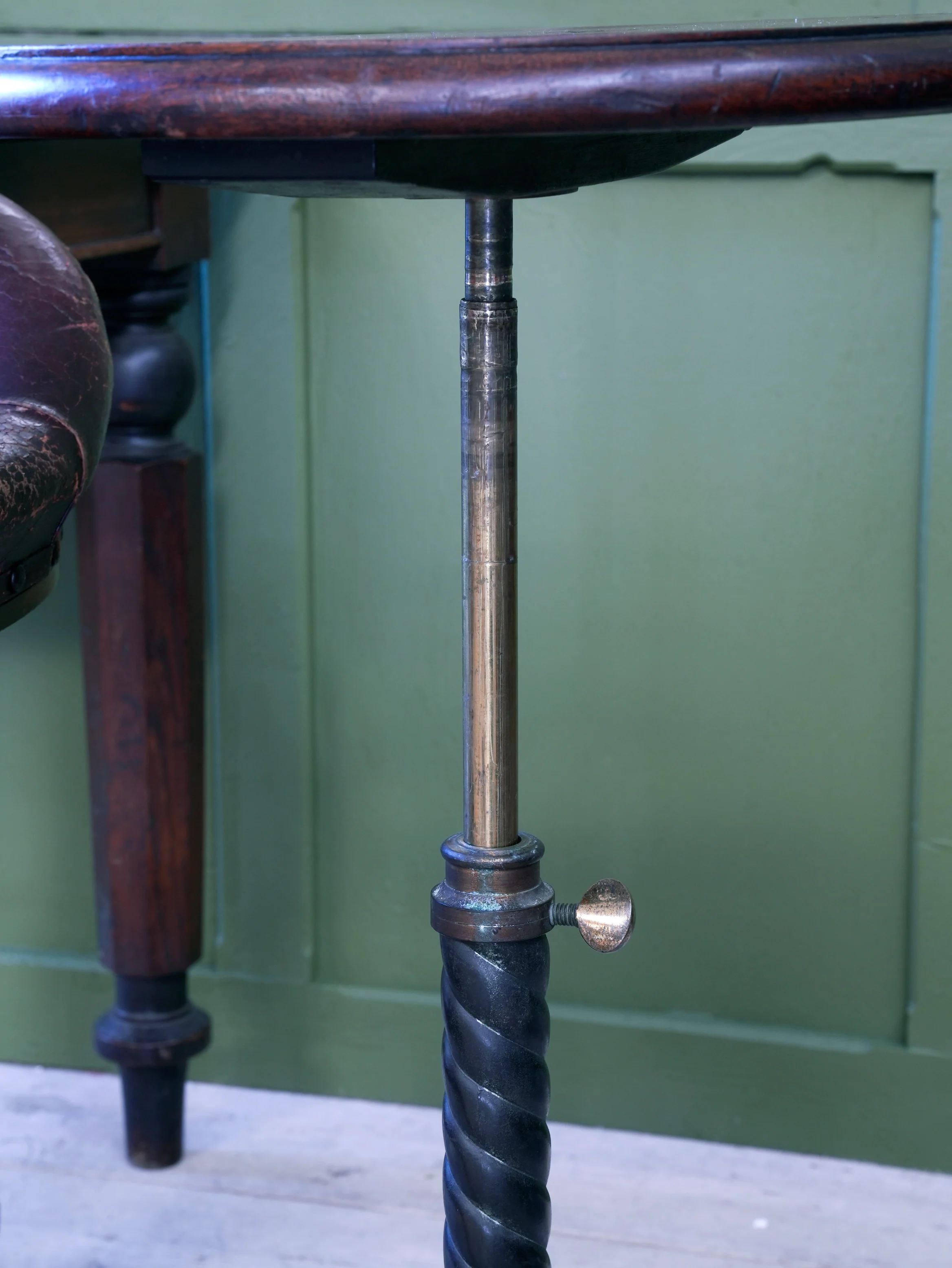 A 19th Century Telescopic Table - Image 13