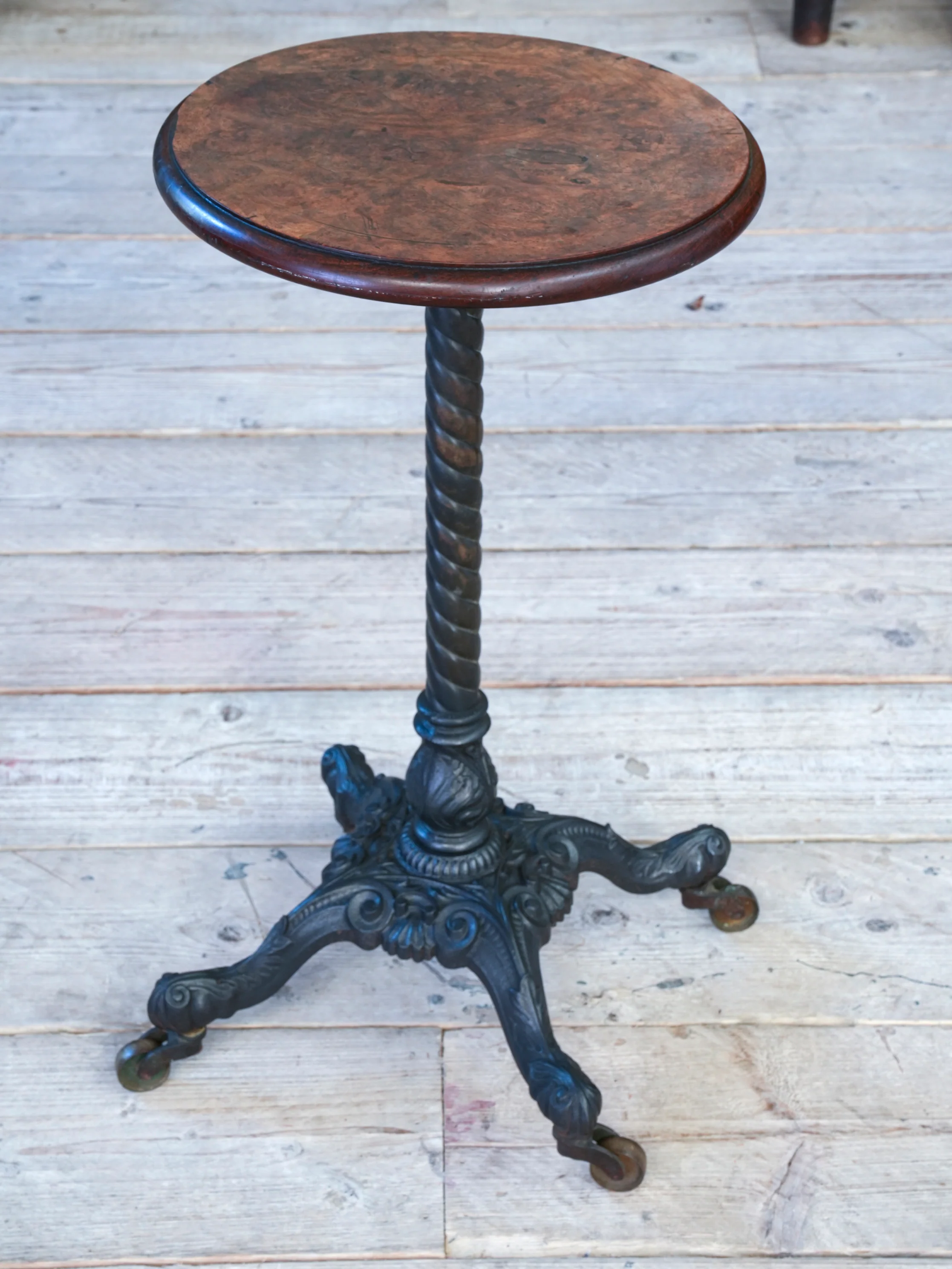 A 19th Century Telescopic Table - Image 3